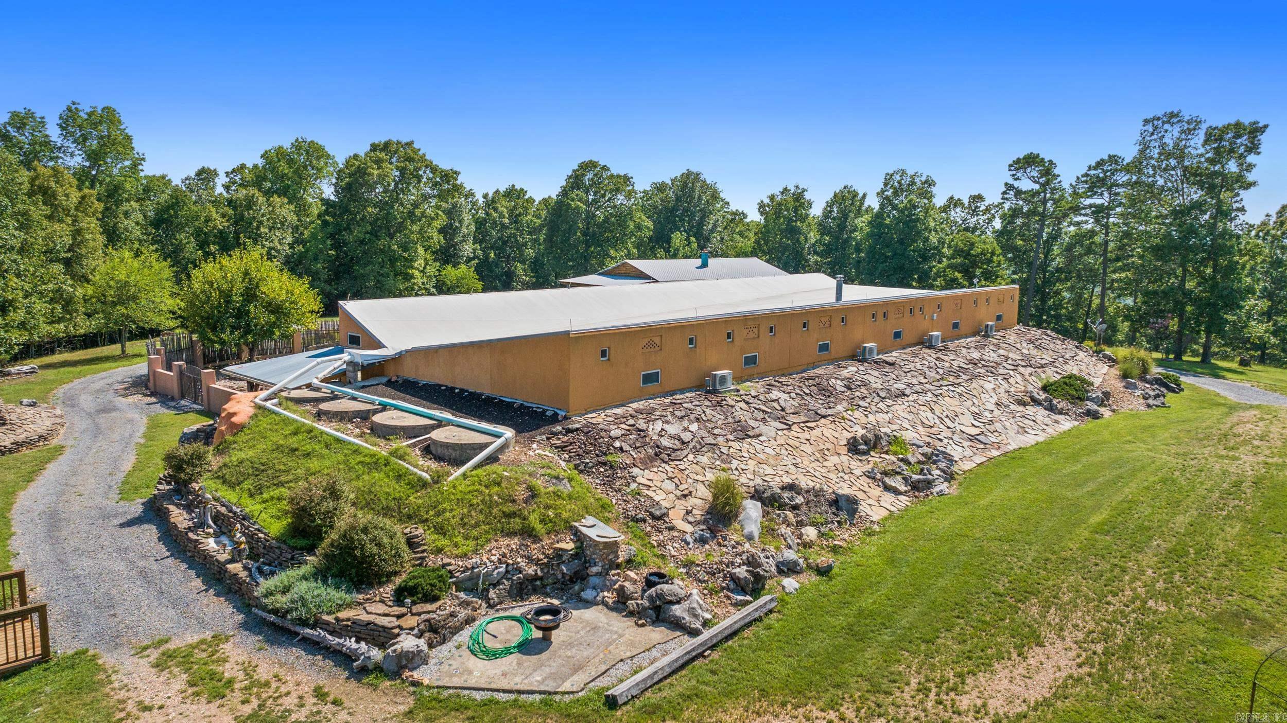 2115  Schnauzer  Harriet, AR