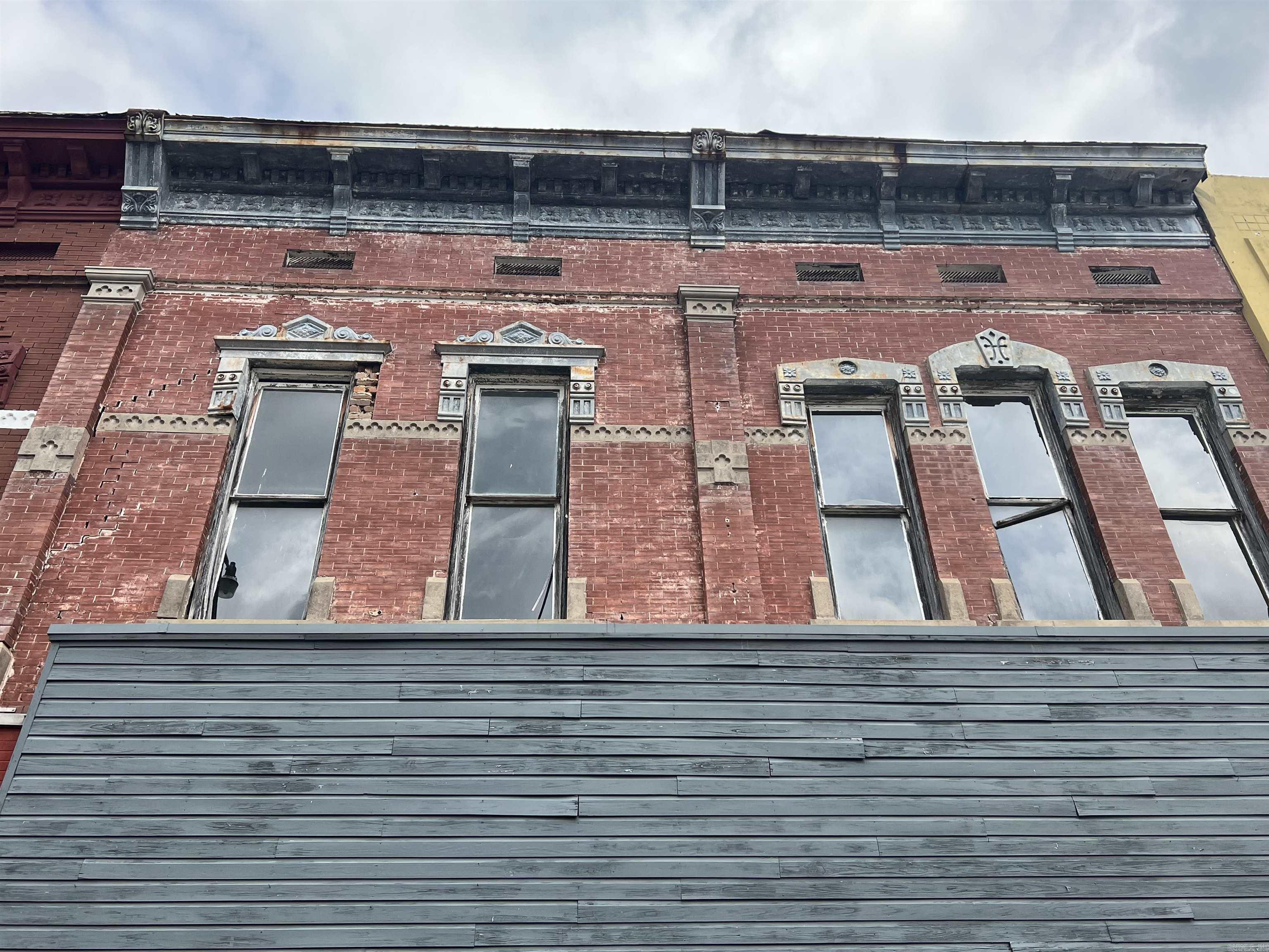209 W 2nd  Pine Bluff, AR