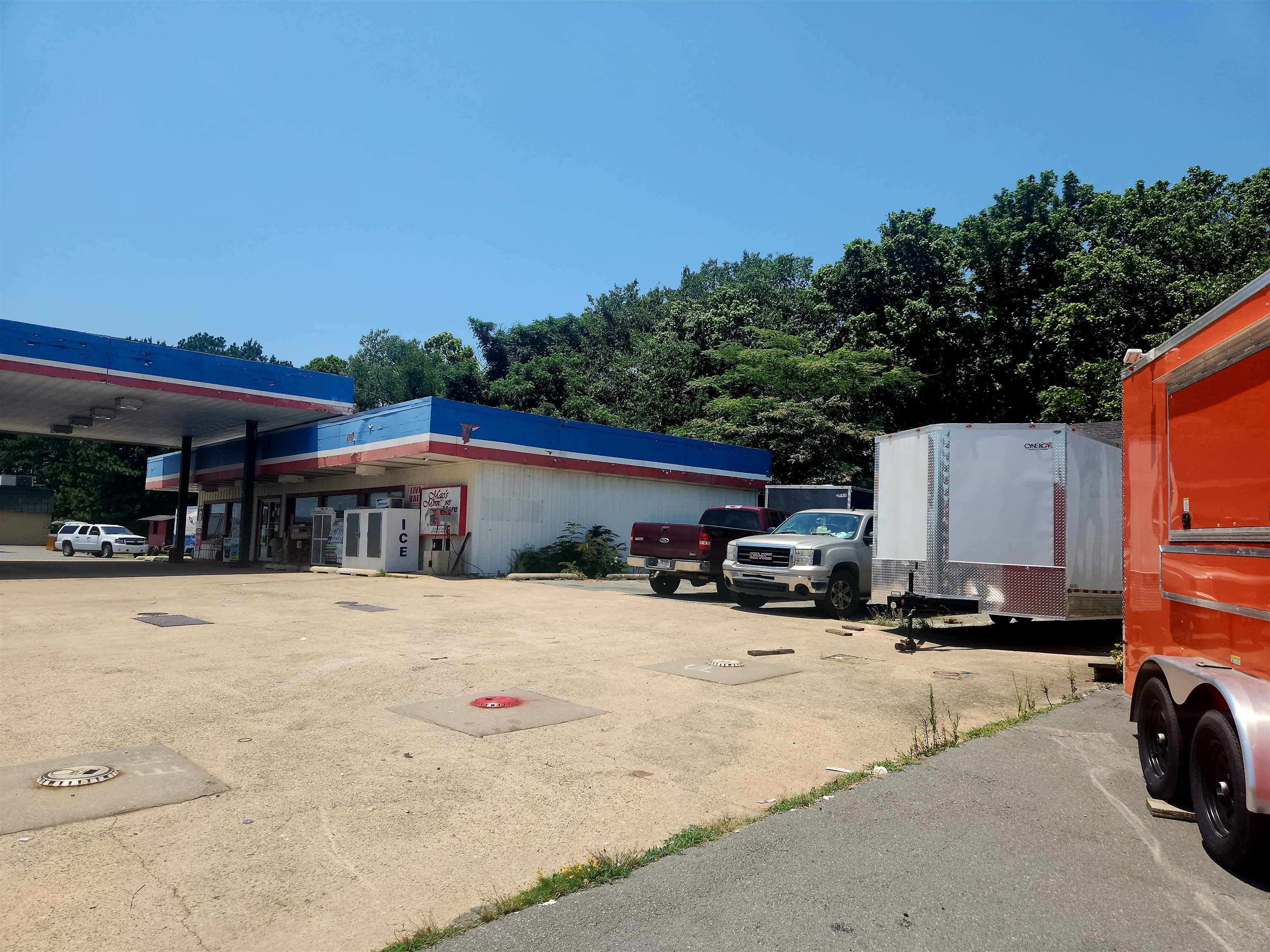 15920-16000 N I-30  Benton, AR