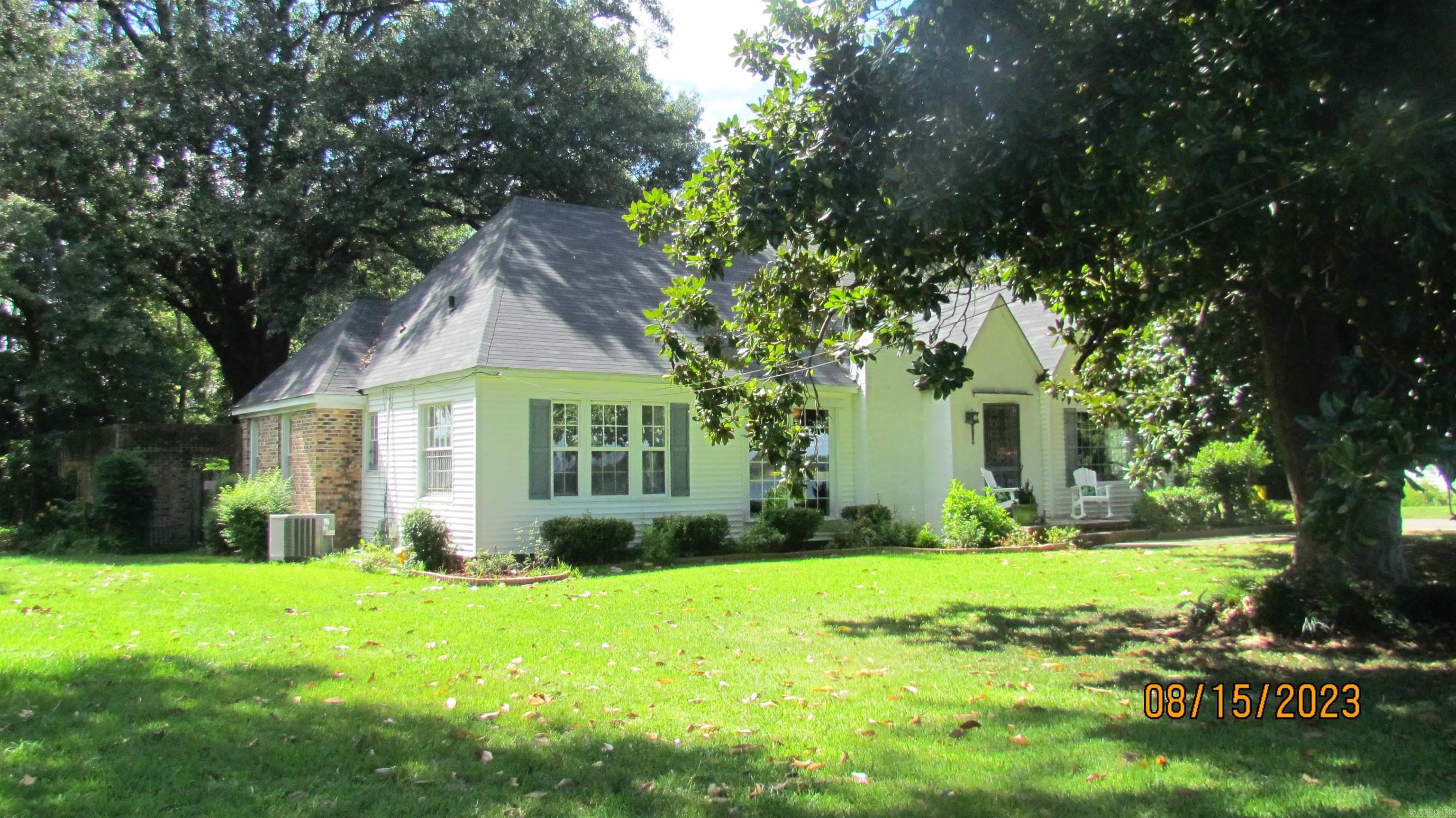 1704 S Lakeshore Drive