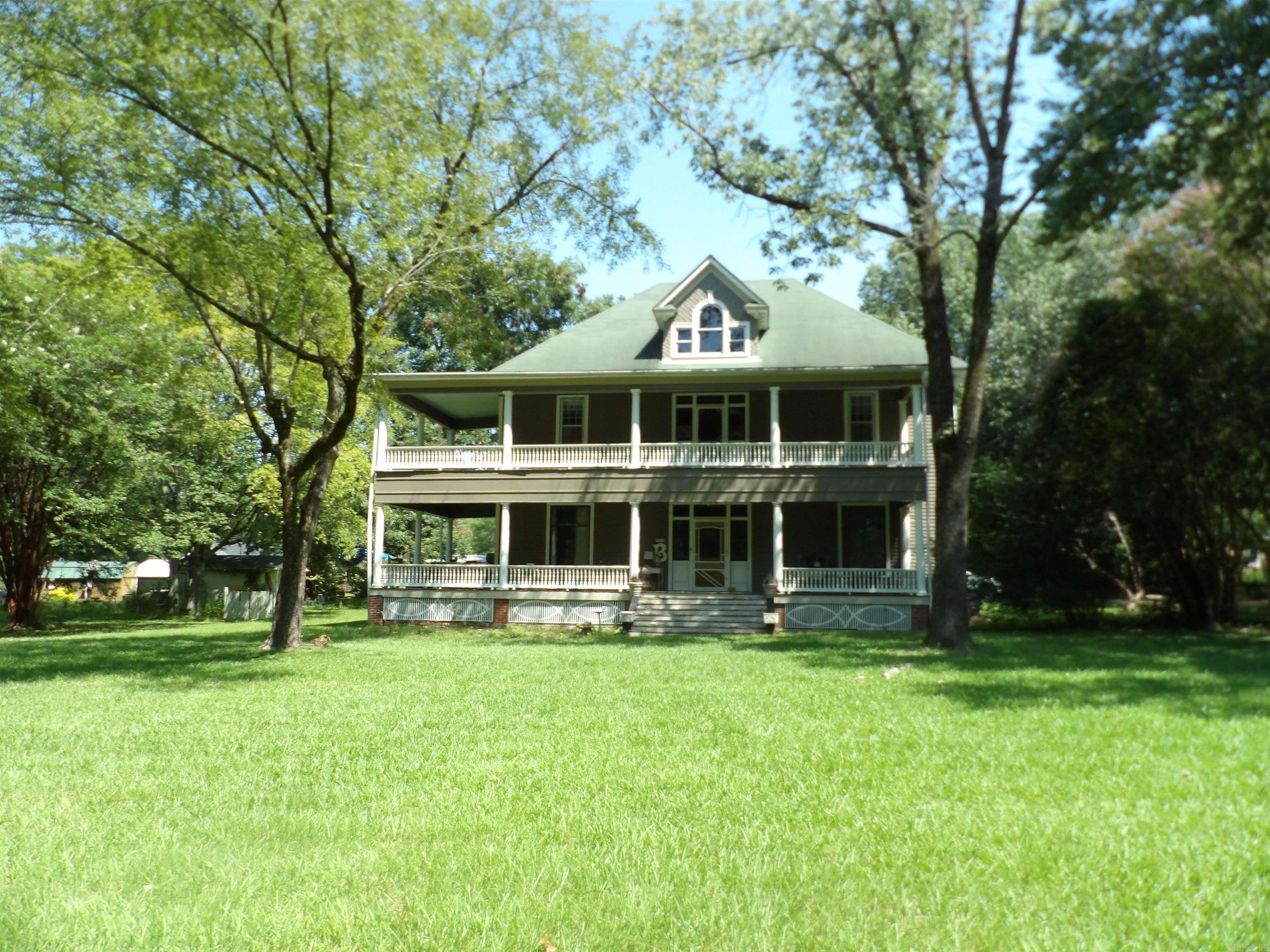 738 N Bailey  Monticello, AR