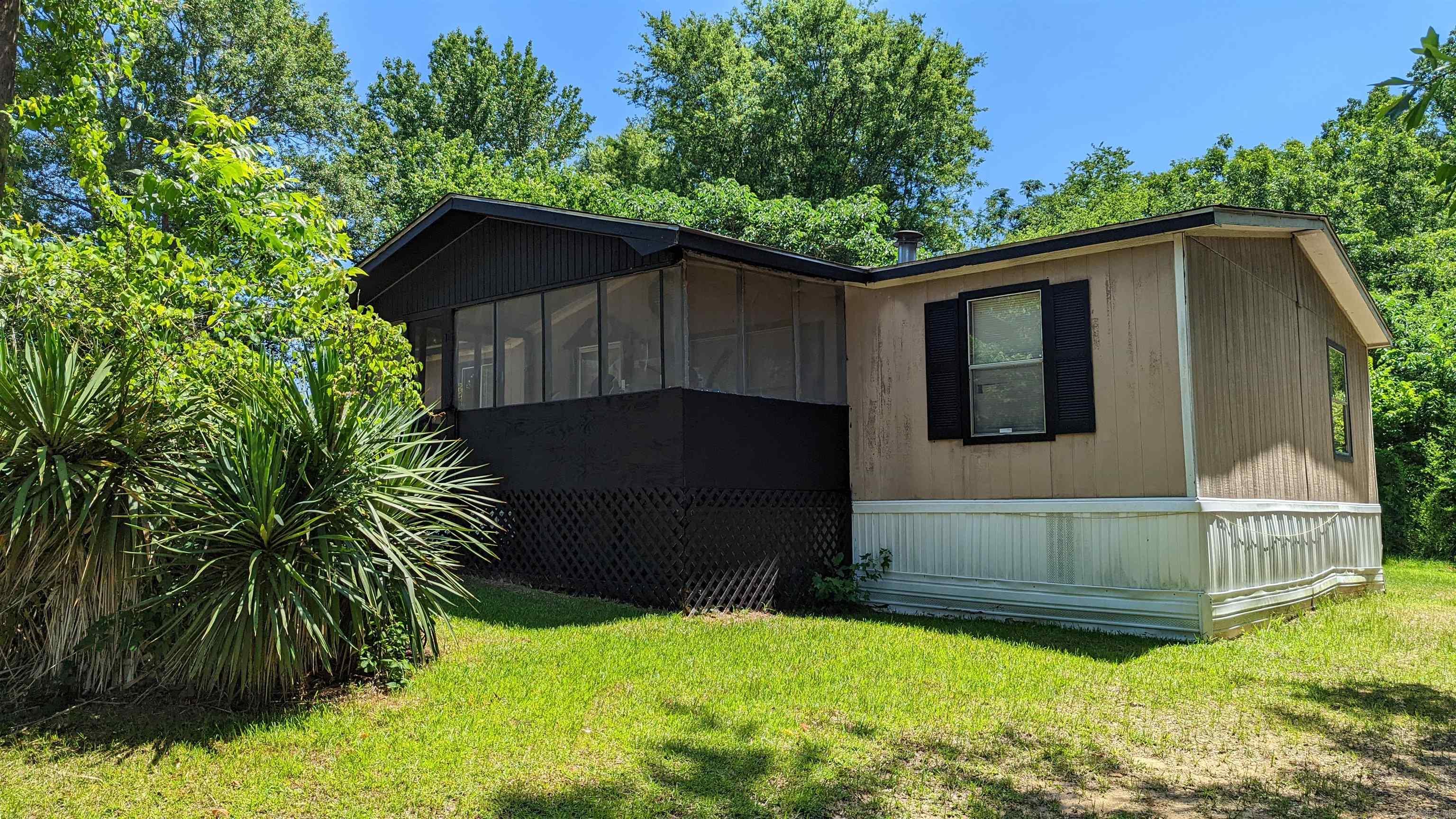 609  Lear  Camden, AR