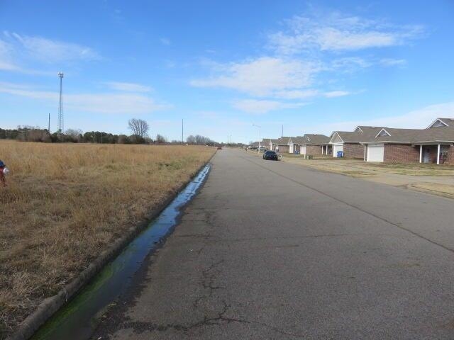 000  Dunwood Drive  Clarksville, AR