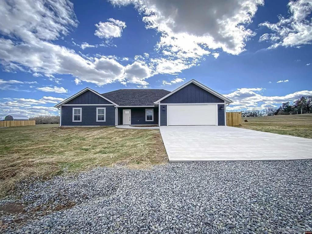 65 Lydia Lane, Flippin, AR 72634