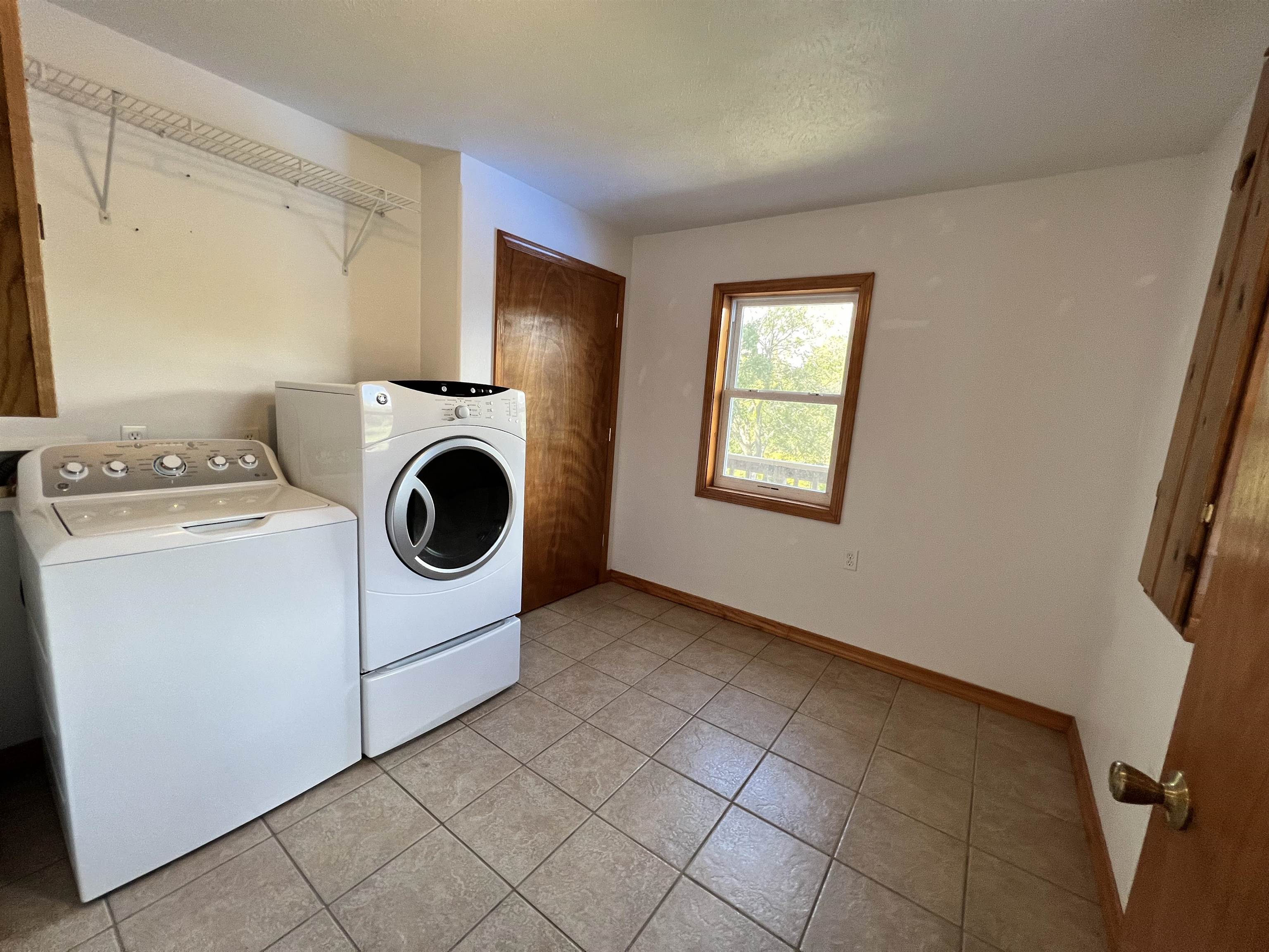1676  Moonlight  Mammoth Spring, AR