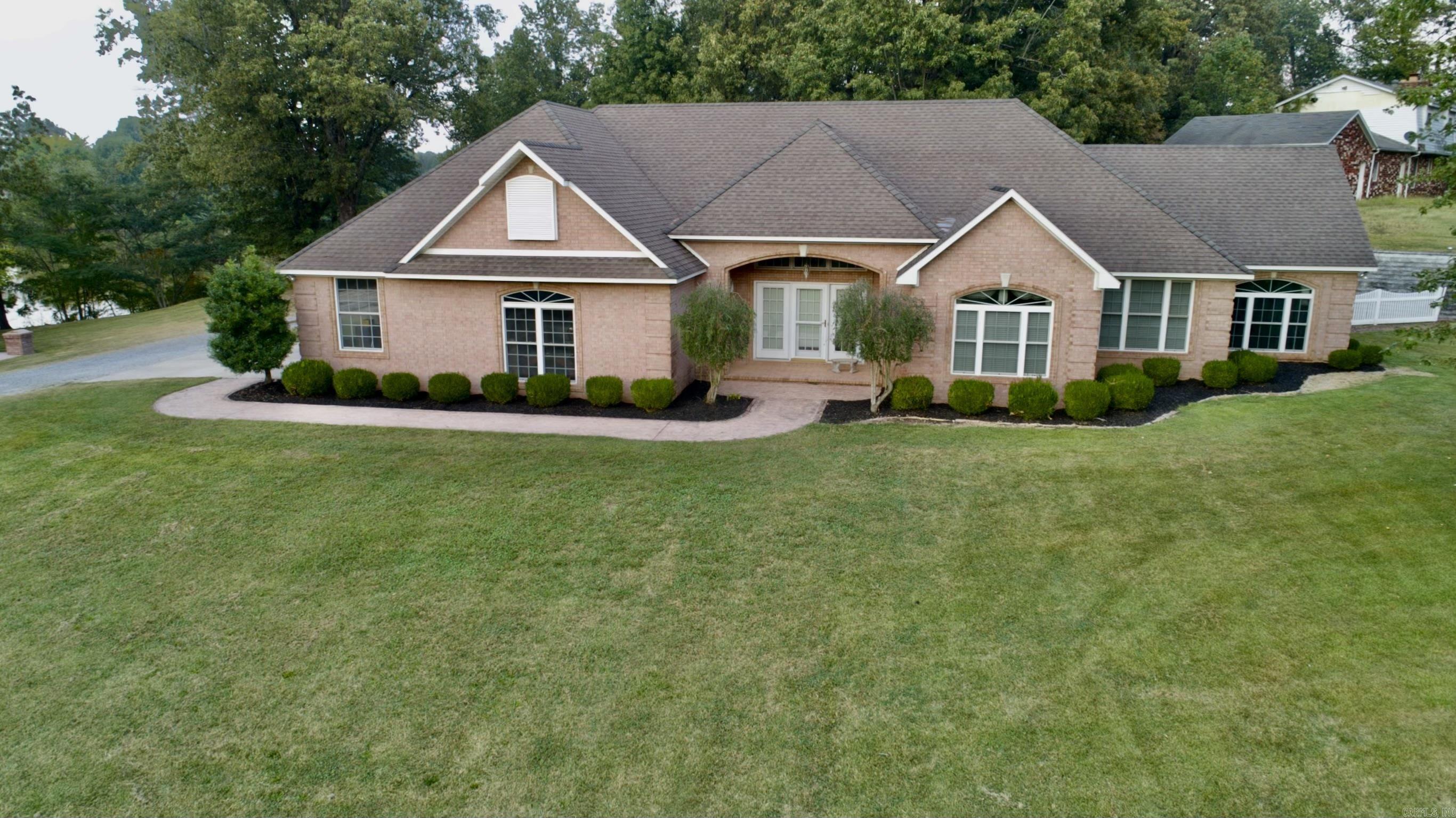 2121 Lakewood Drive Piggott, AR 72454