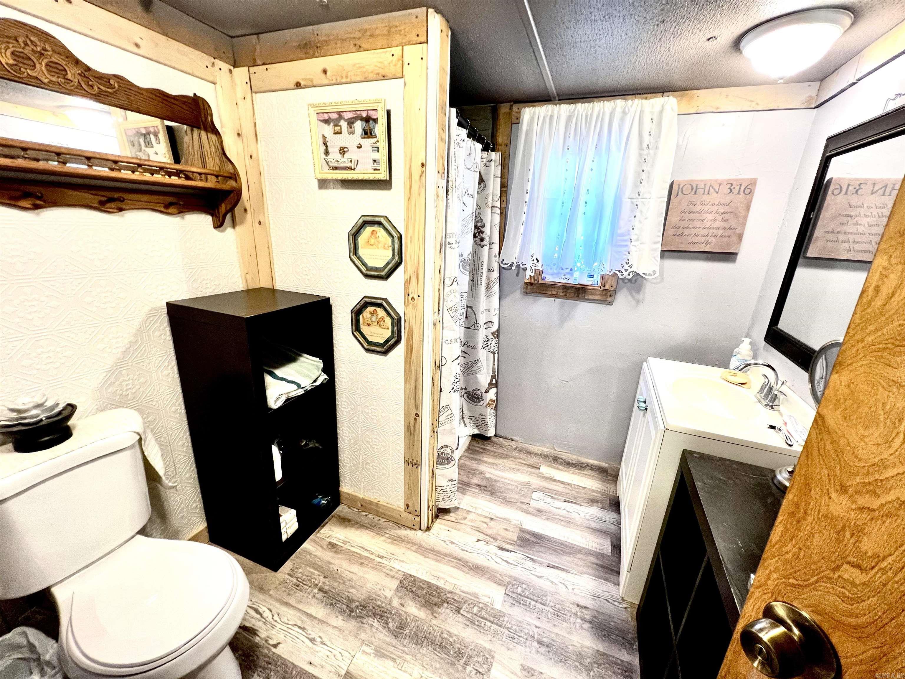 542  Hoover  Calion, AR