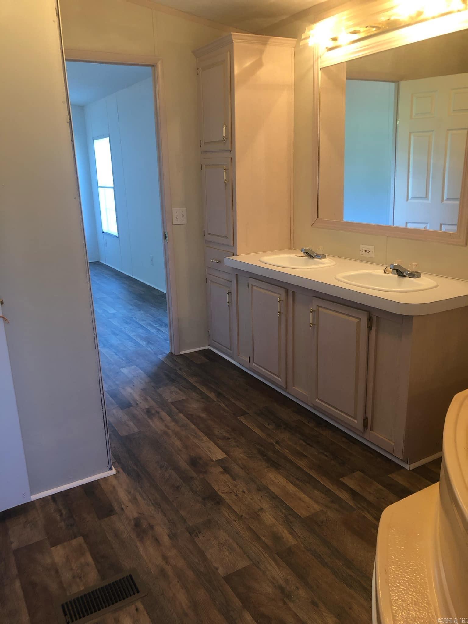 2320 E 8  Hamburg, AR