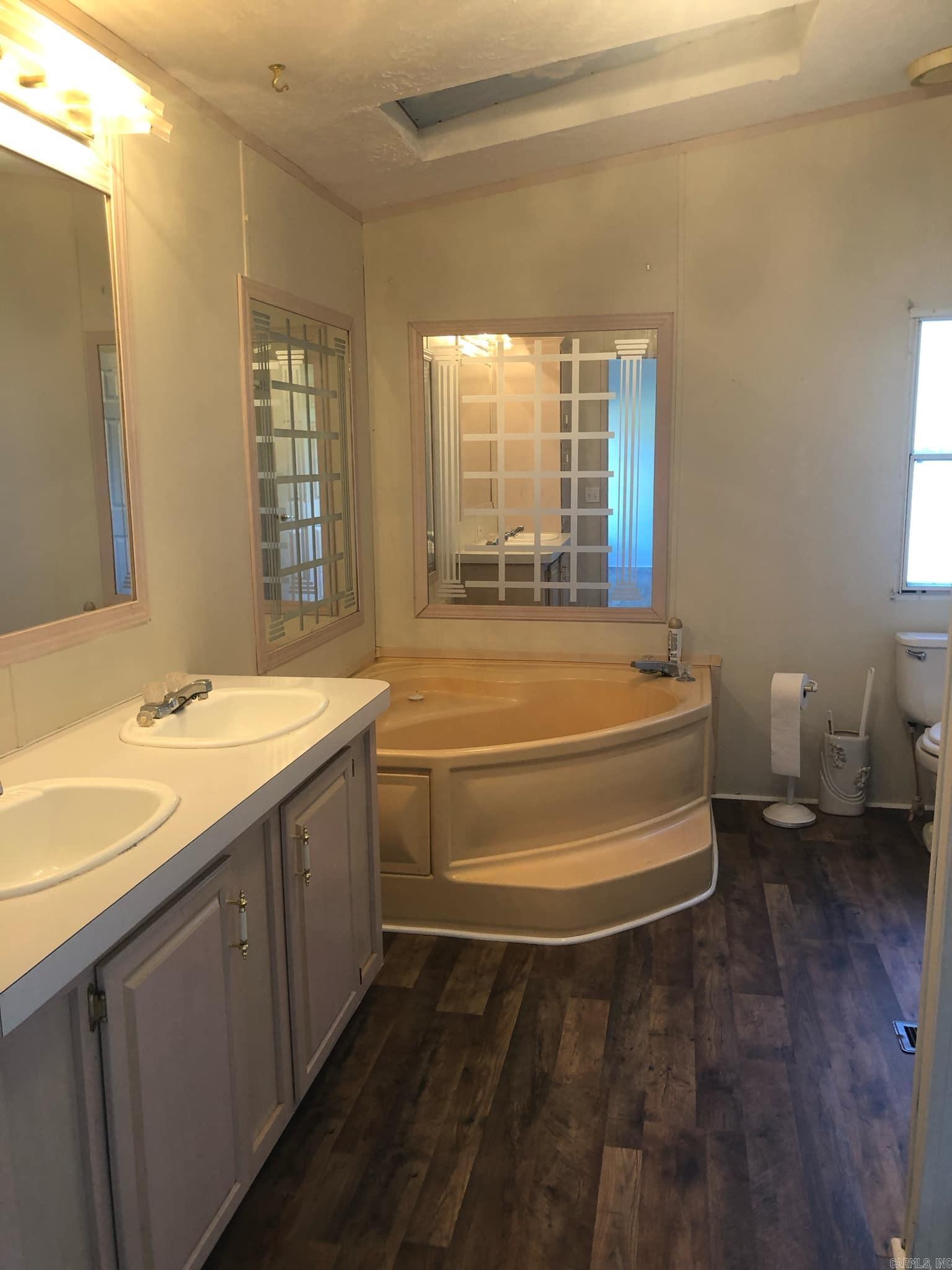 2320 E 8  Hamburg, AR