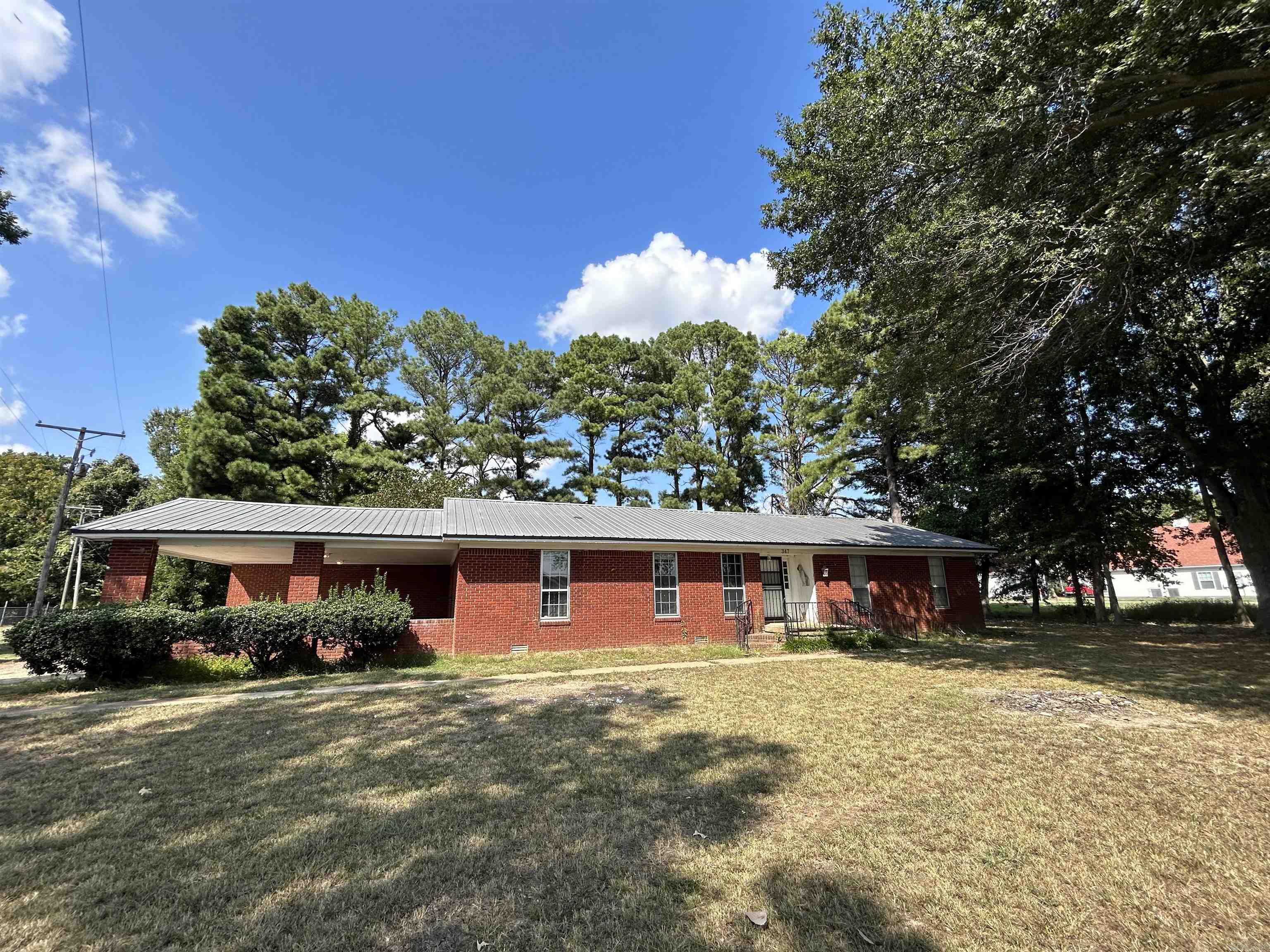 347 E Old Military Rd  Colt, AR