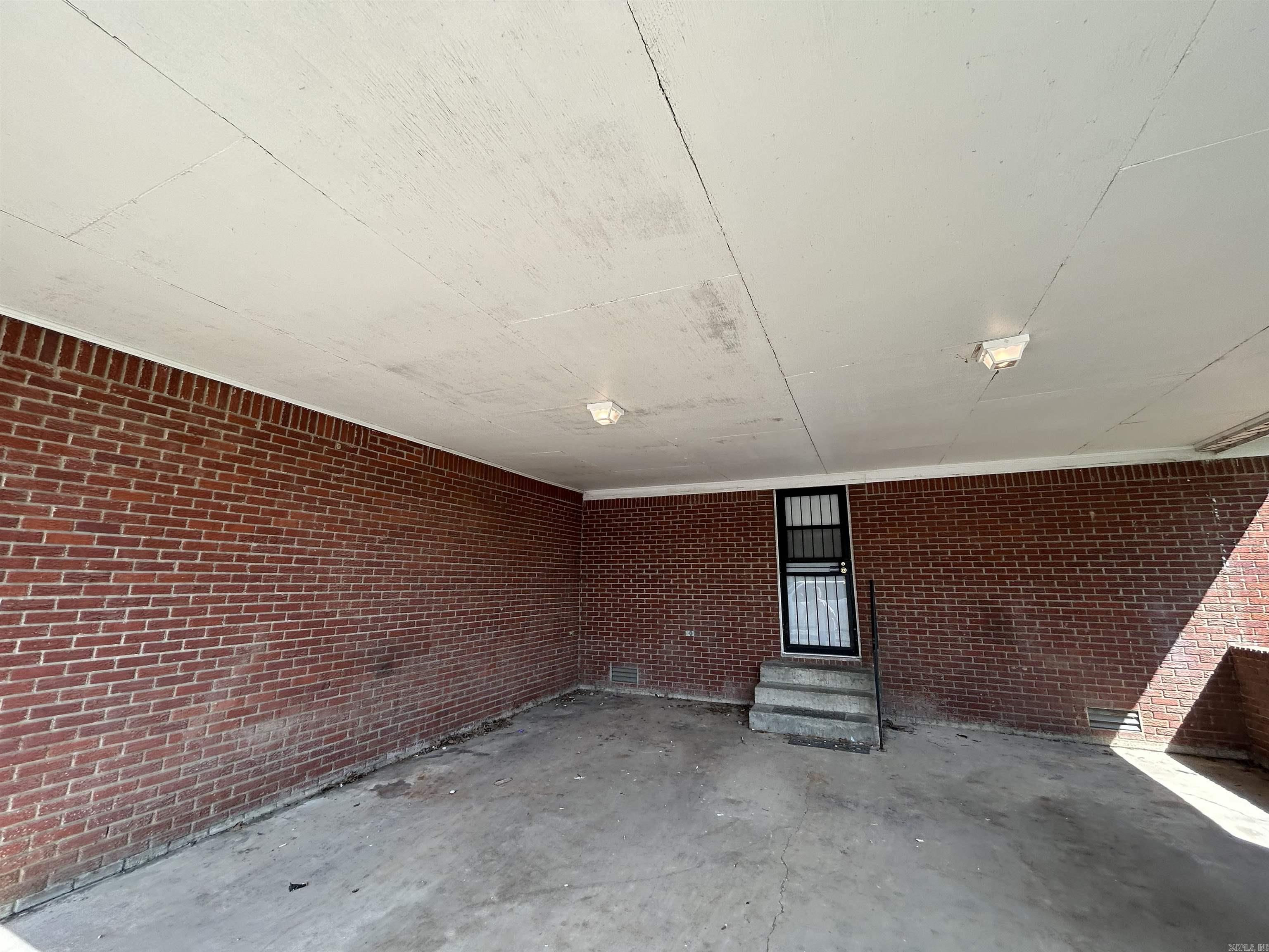 347 E Old Military Rd  Colt, AR