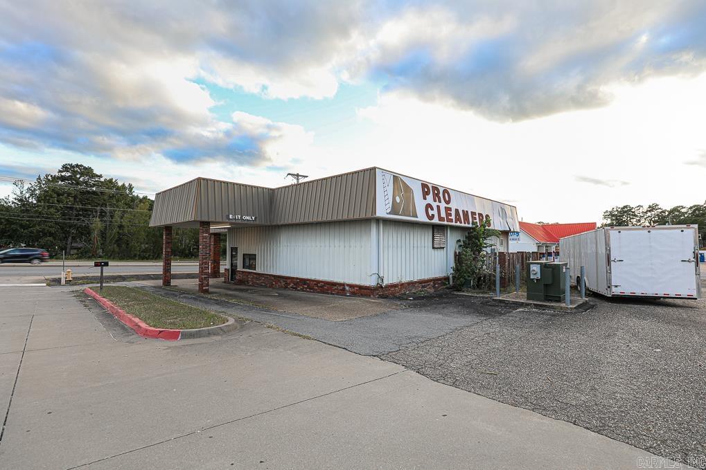 2126  Military Road  Benton, AR