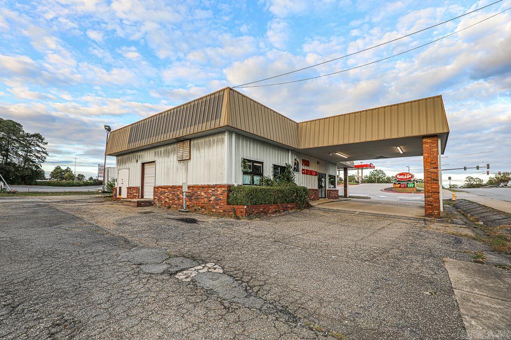 2126  Military Road  Benton, AR