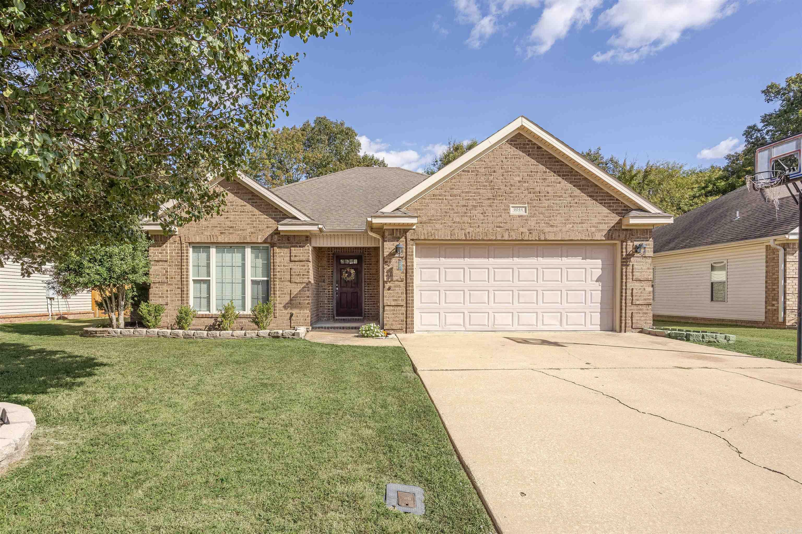 6044 BEAVER CREEK LANE, JONESBORO, AR 72404 Amber Ahrent REALTOR