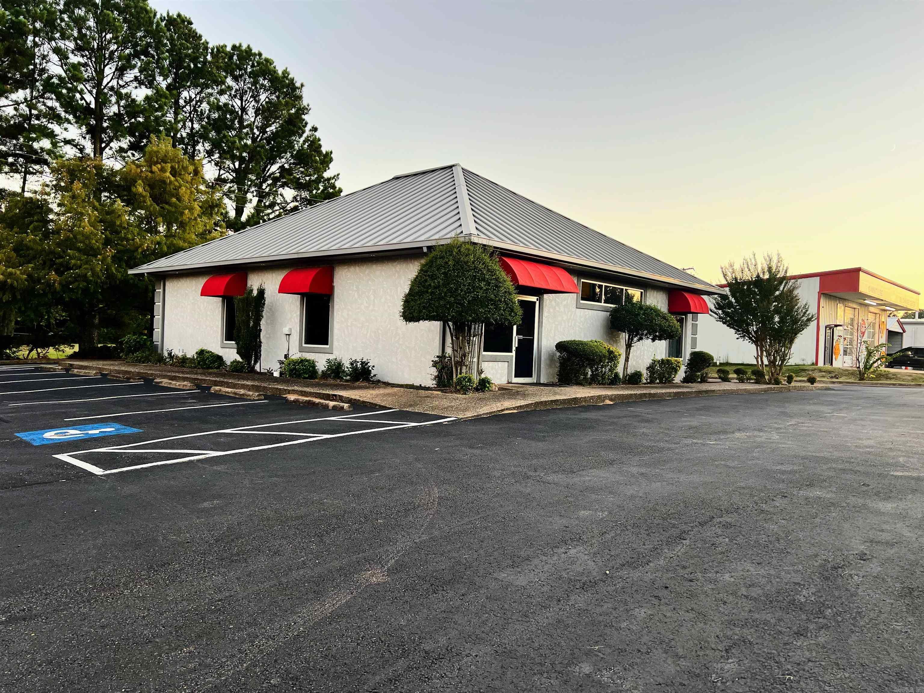204  Hwy 71  Mena, AR