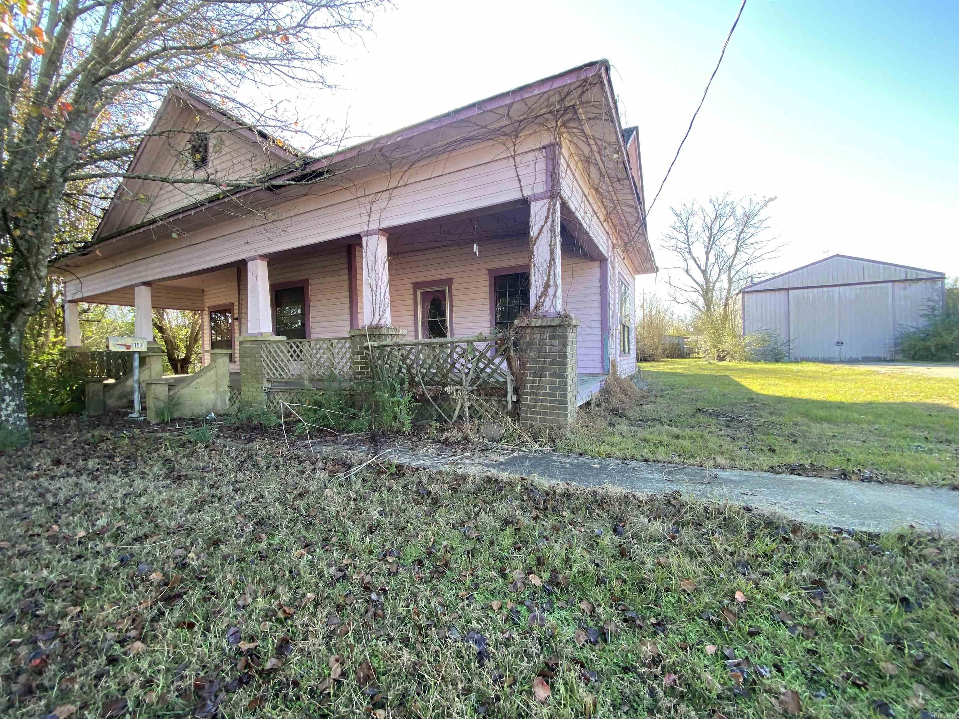 117 W Antioch St  Delight, AR