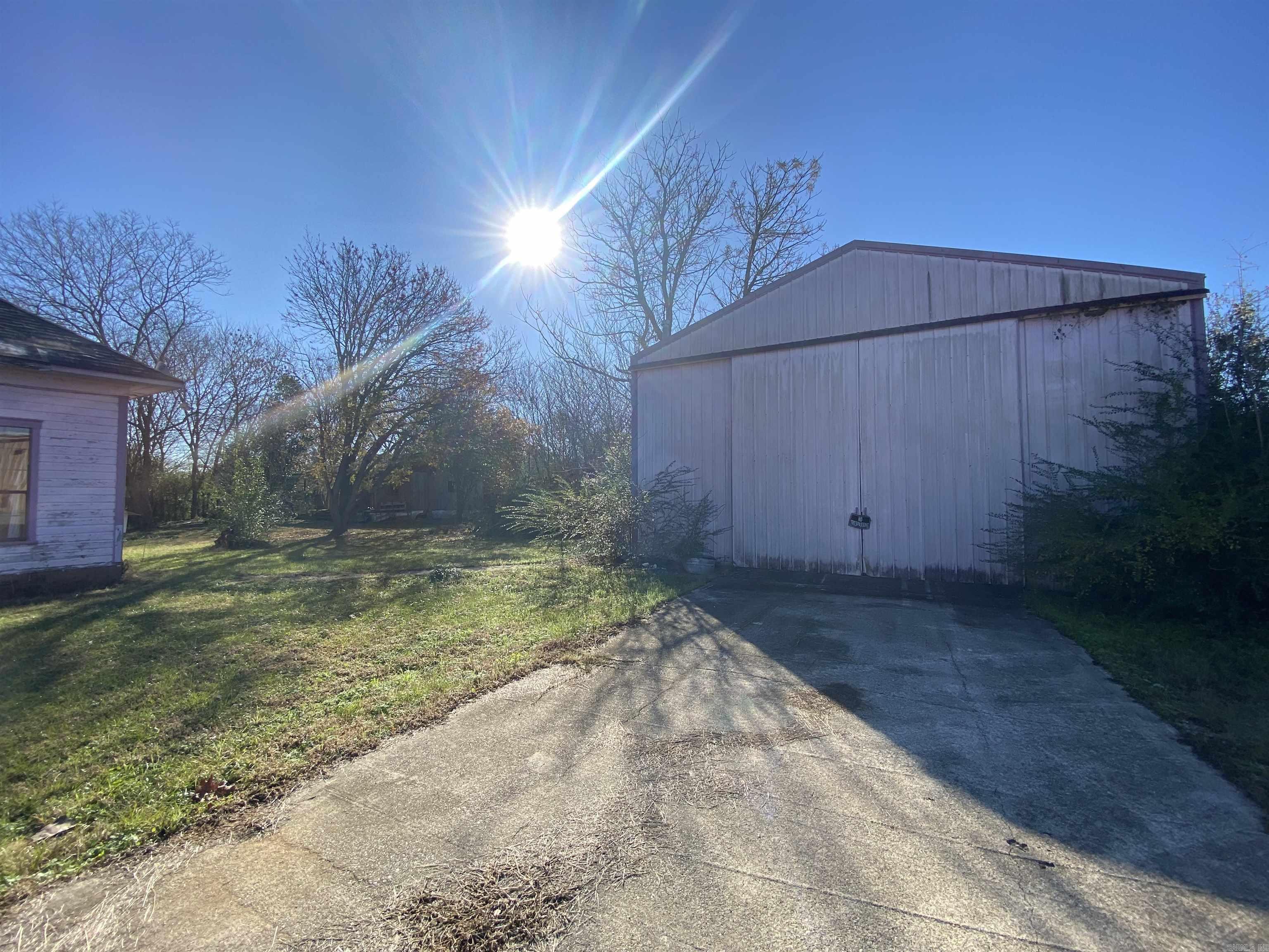 117 W Antioch St  Delight, AR