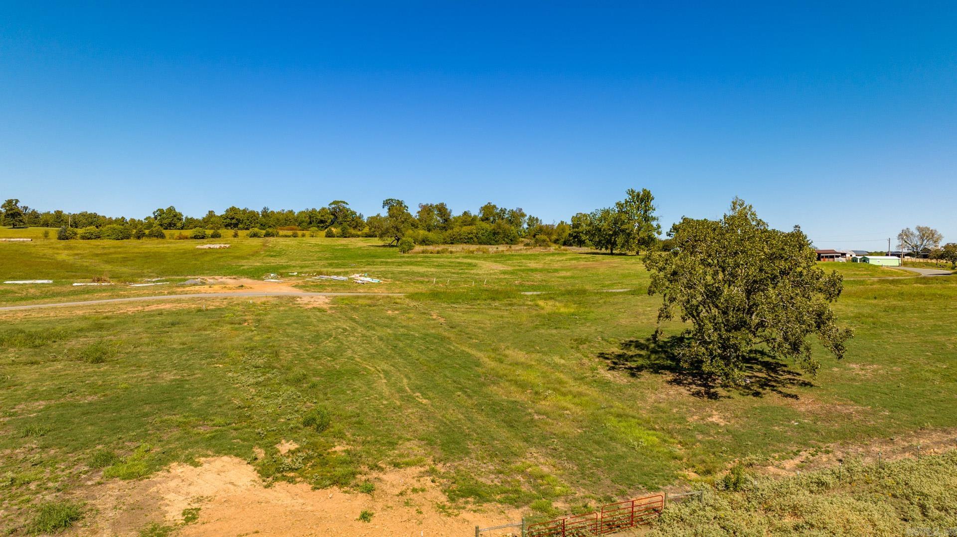 233  Castleberry Road  Greenbrier, AR