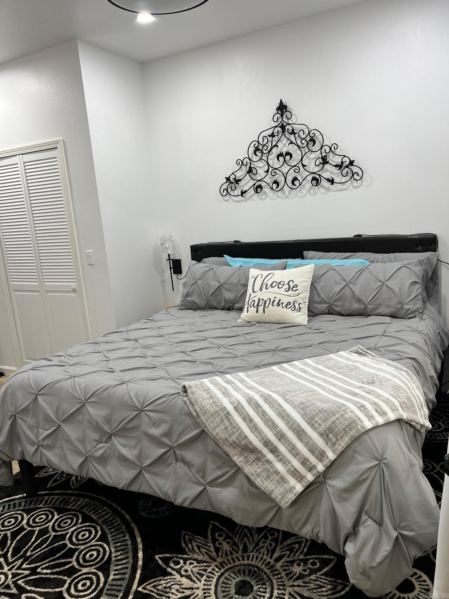 25  Laura's  Heber Springs, AR
