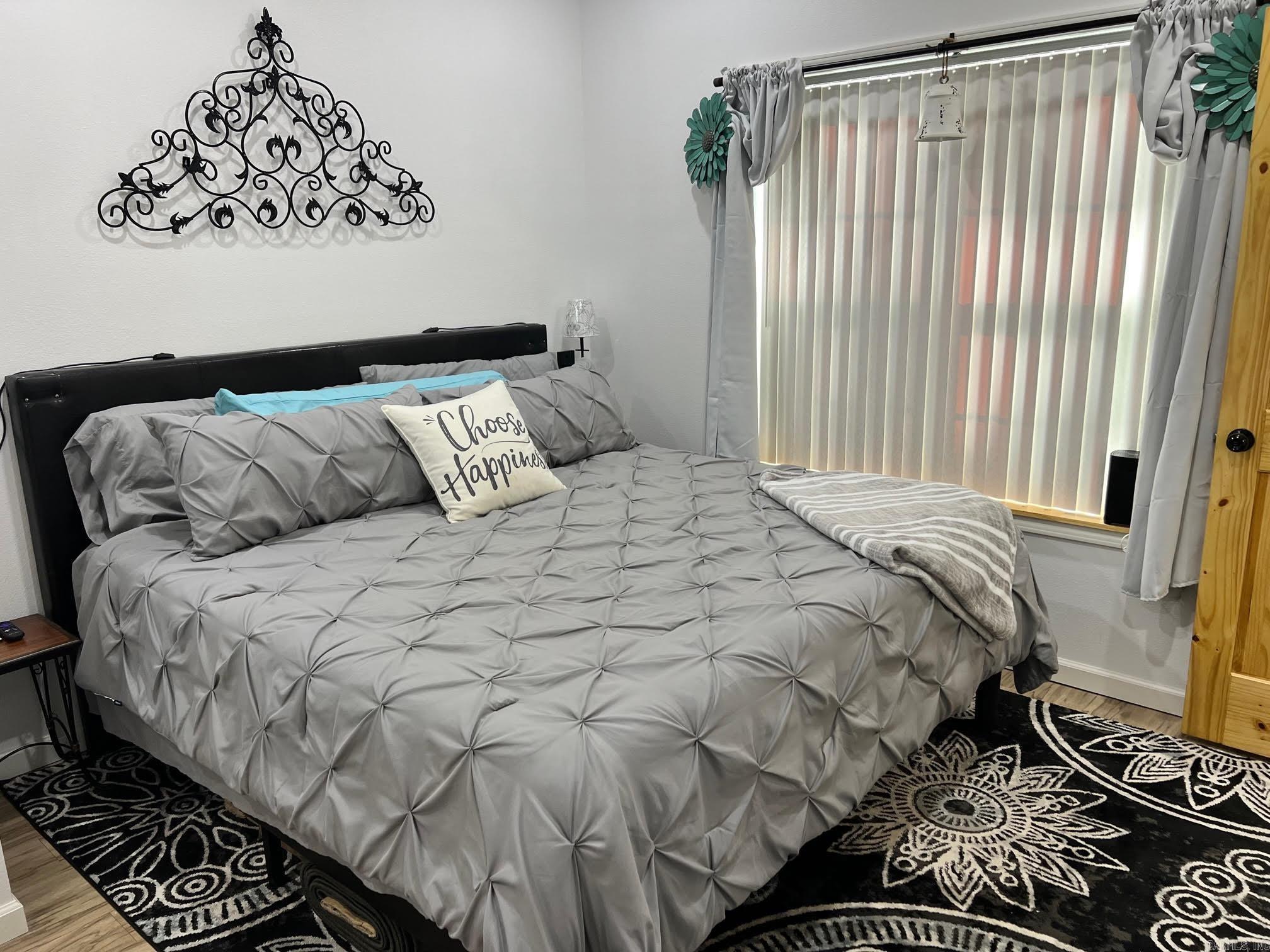 25  Laura's  Heber Springs, AR