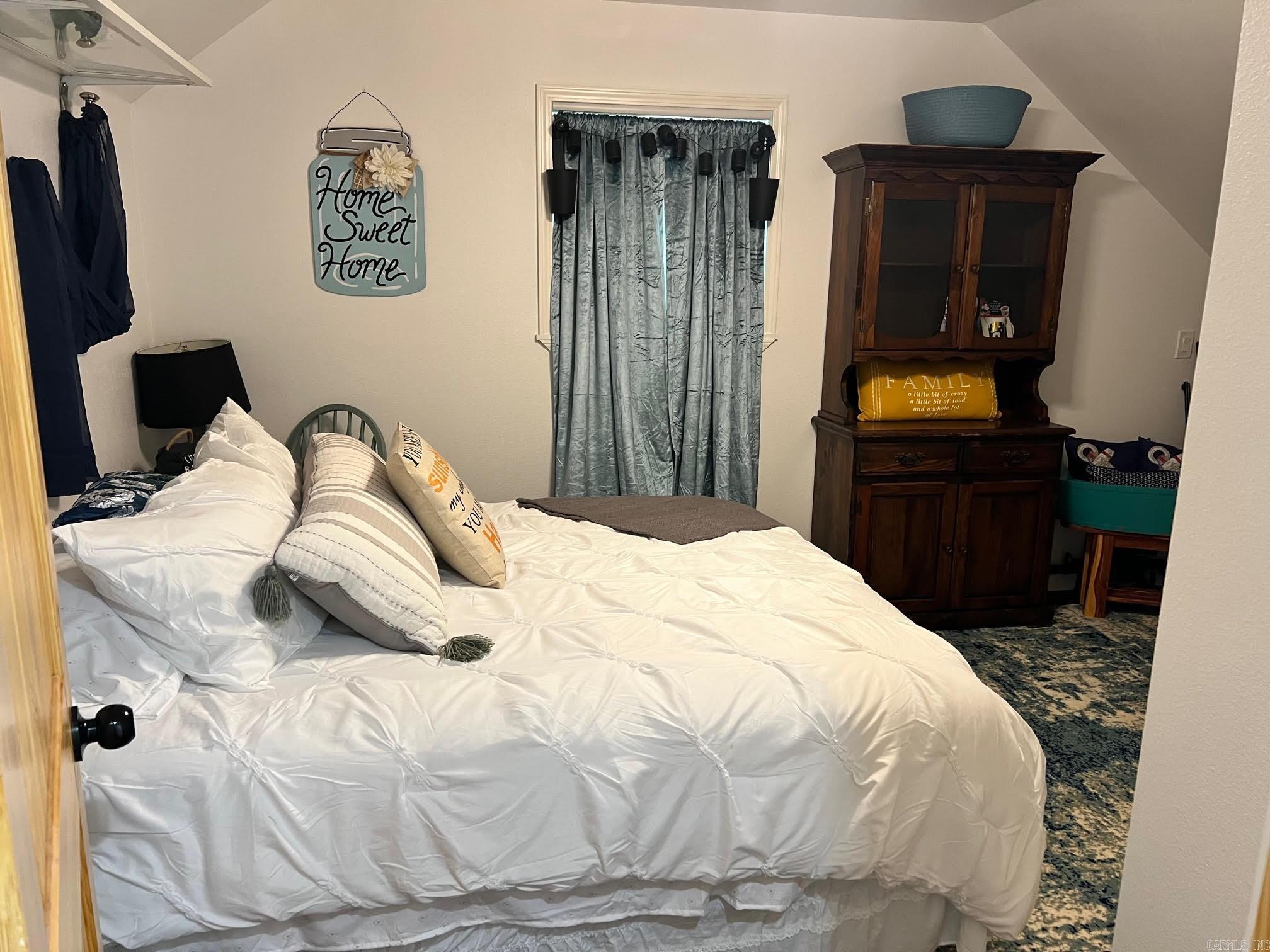 25  Laura's  Heber Springs, AR