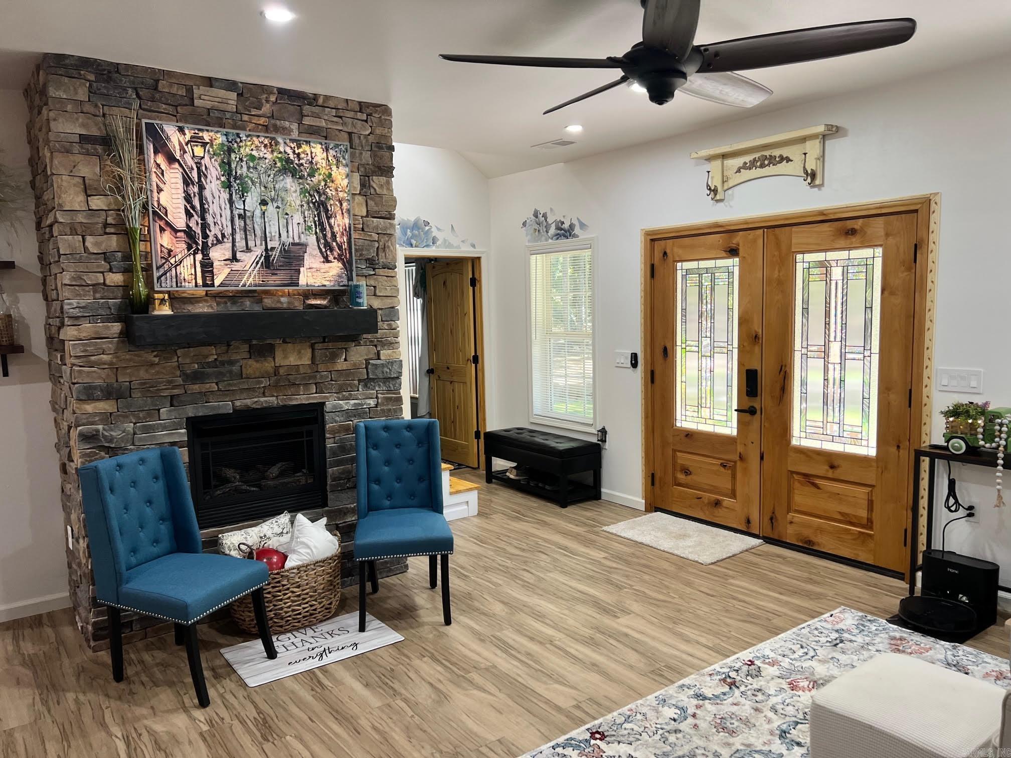 25  Laura's  Heber Springs, AR