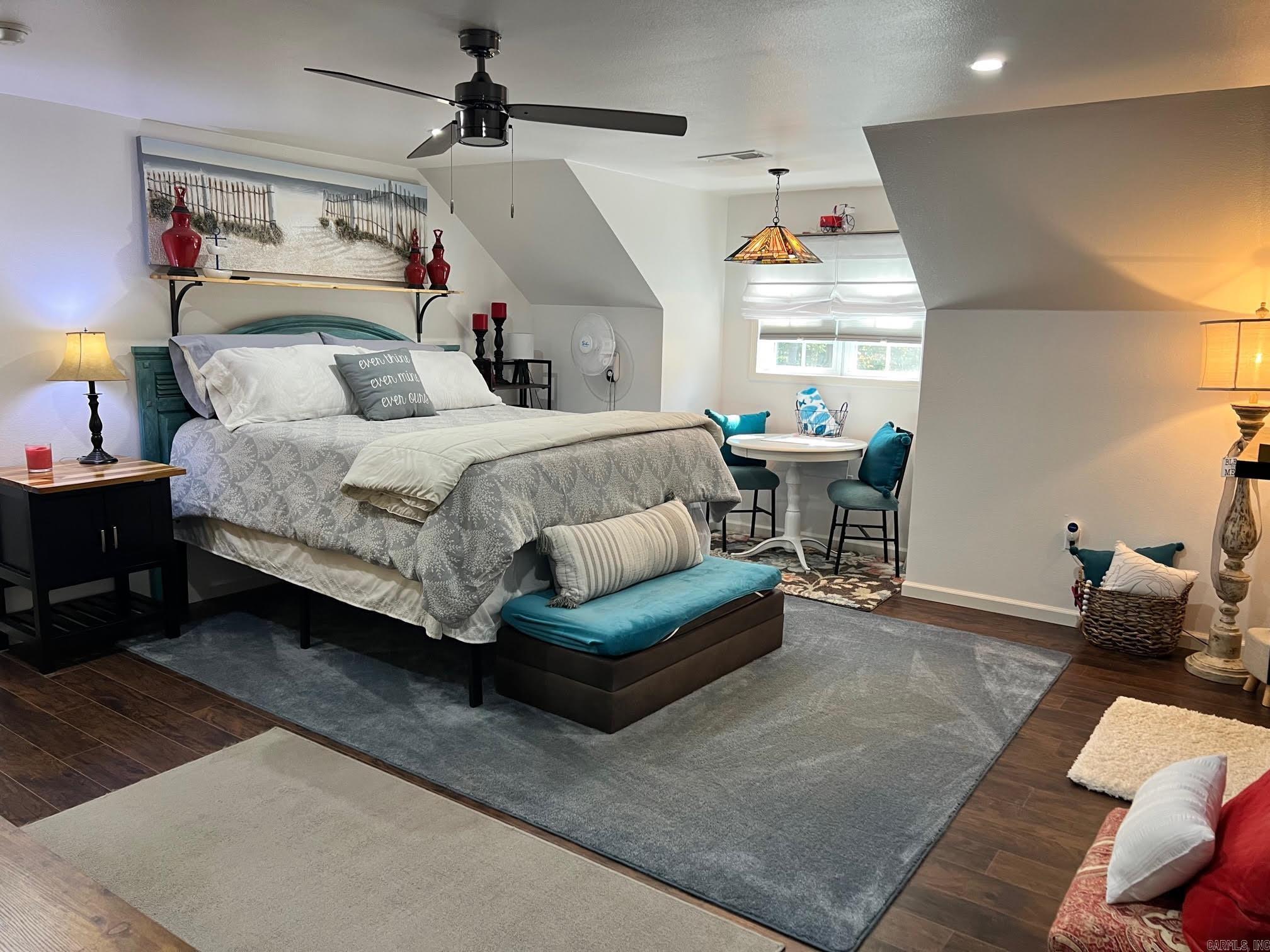 25  Laura's  Heber Springs, AR