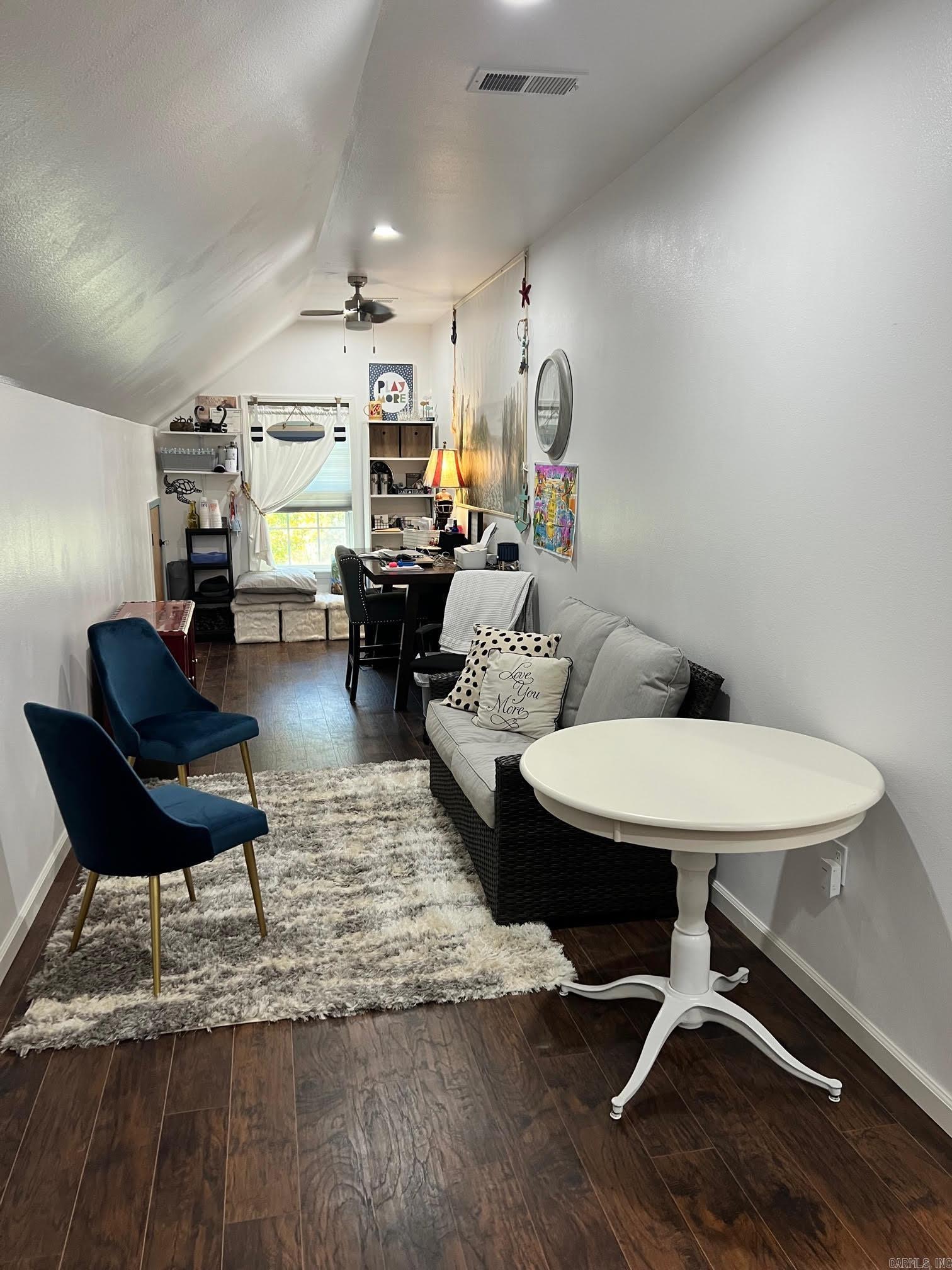 25  Laura's  Heber Springs, AR