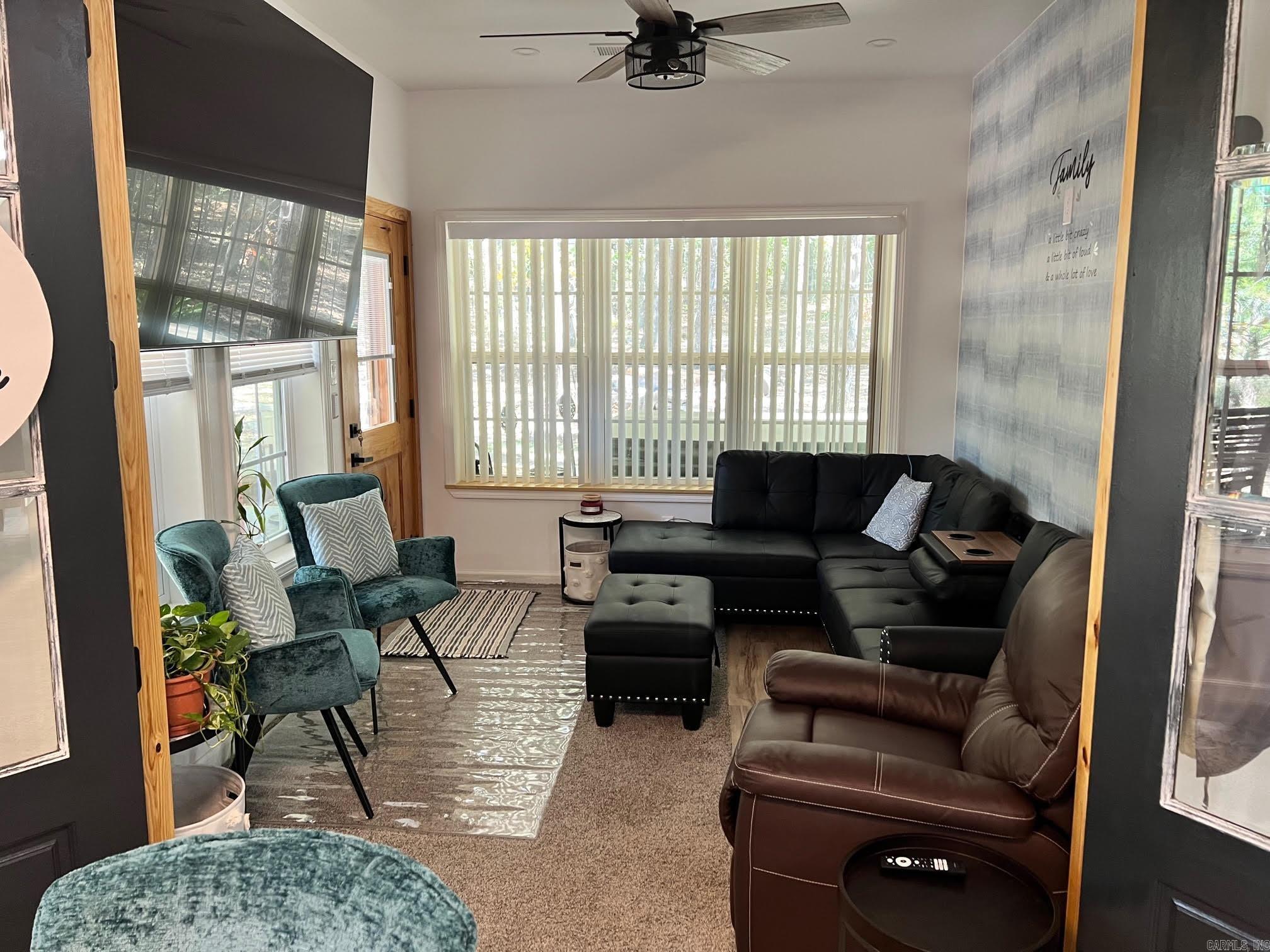 25  Laura's  Heber Springs, AR