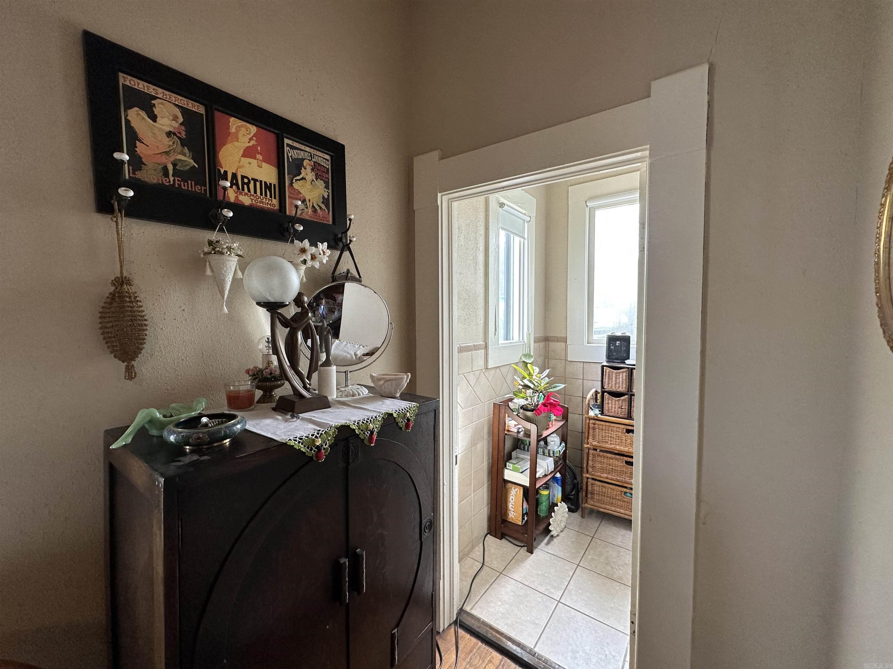 915 E 5th  Texarkana, AR
