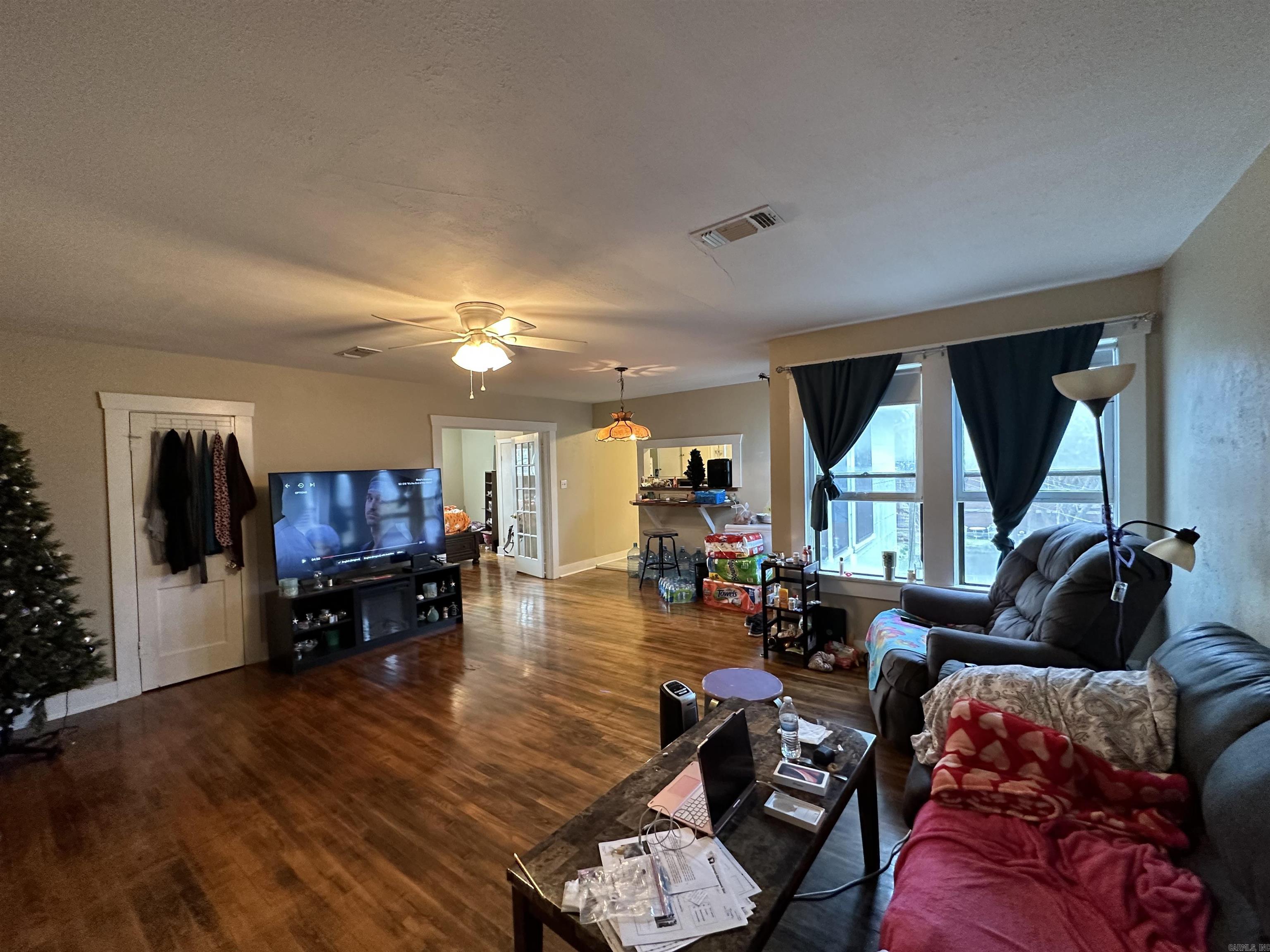 915 E 5th  Texarkana, AR