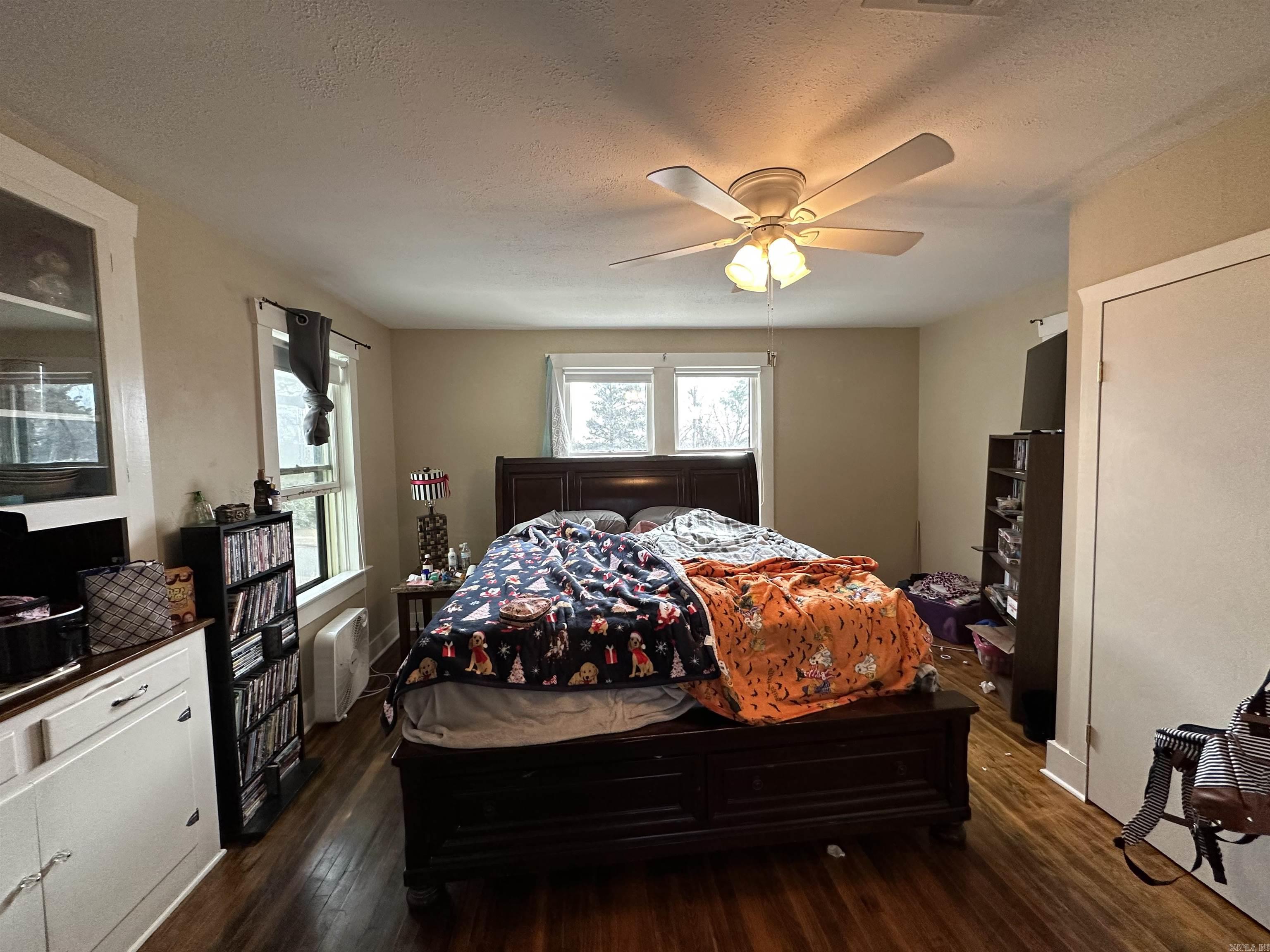 915 E 5th  Texarkana, AR