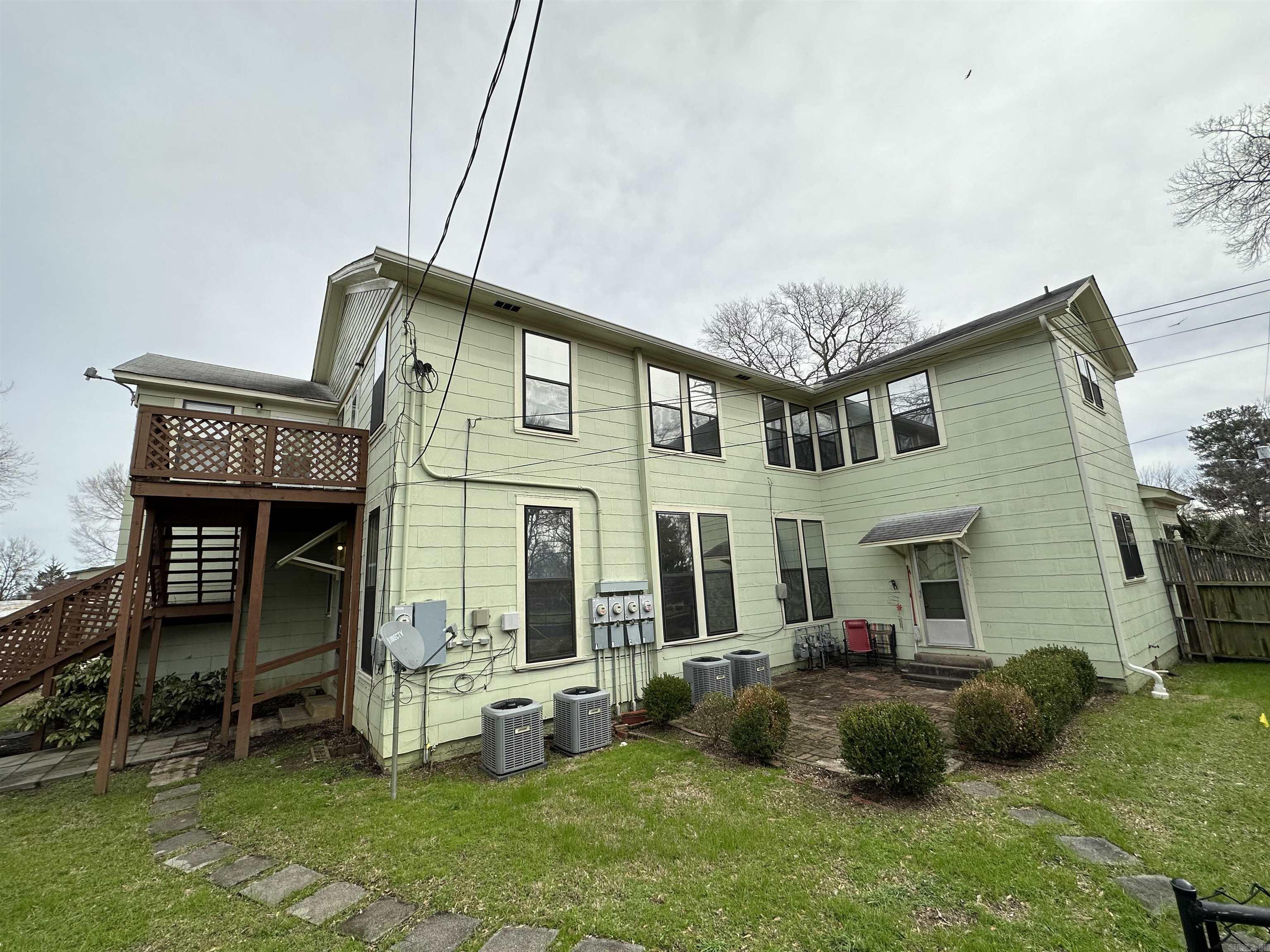 915 E 5th  Texarkana, AR