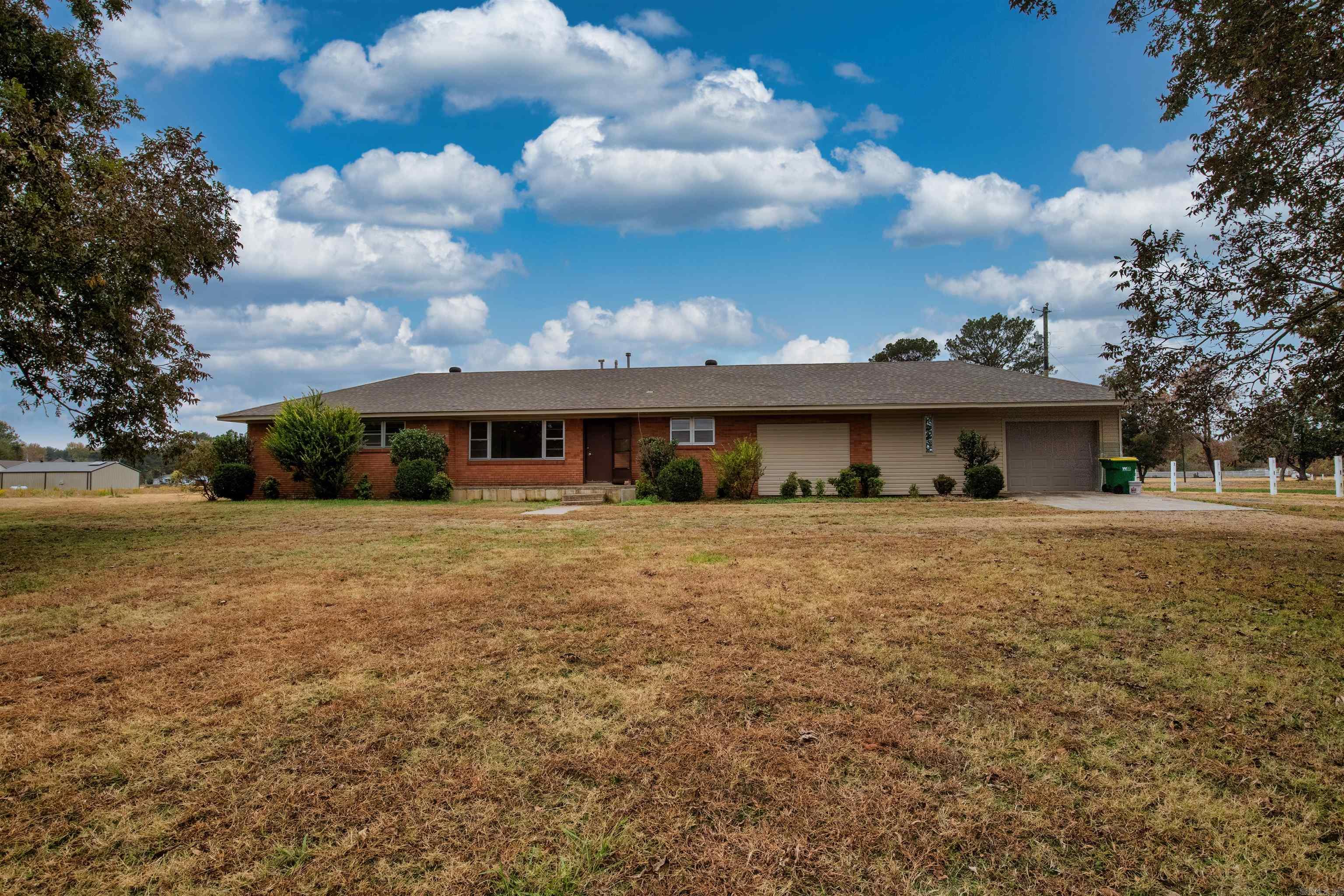 16000  Faulkner Lake  North Little Rock, AR