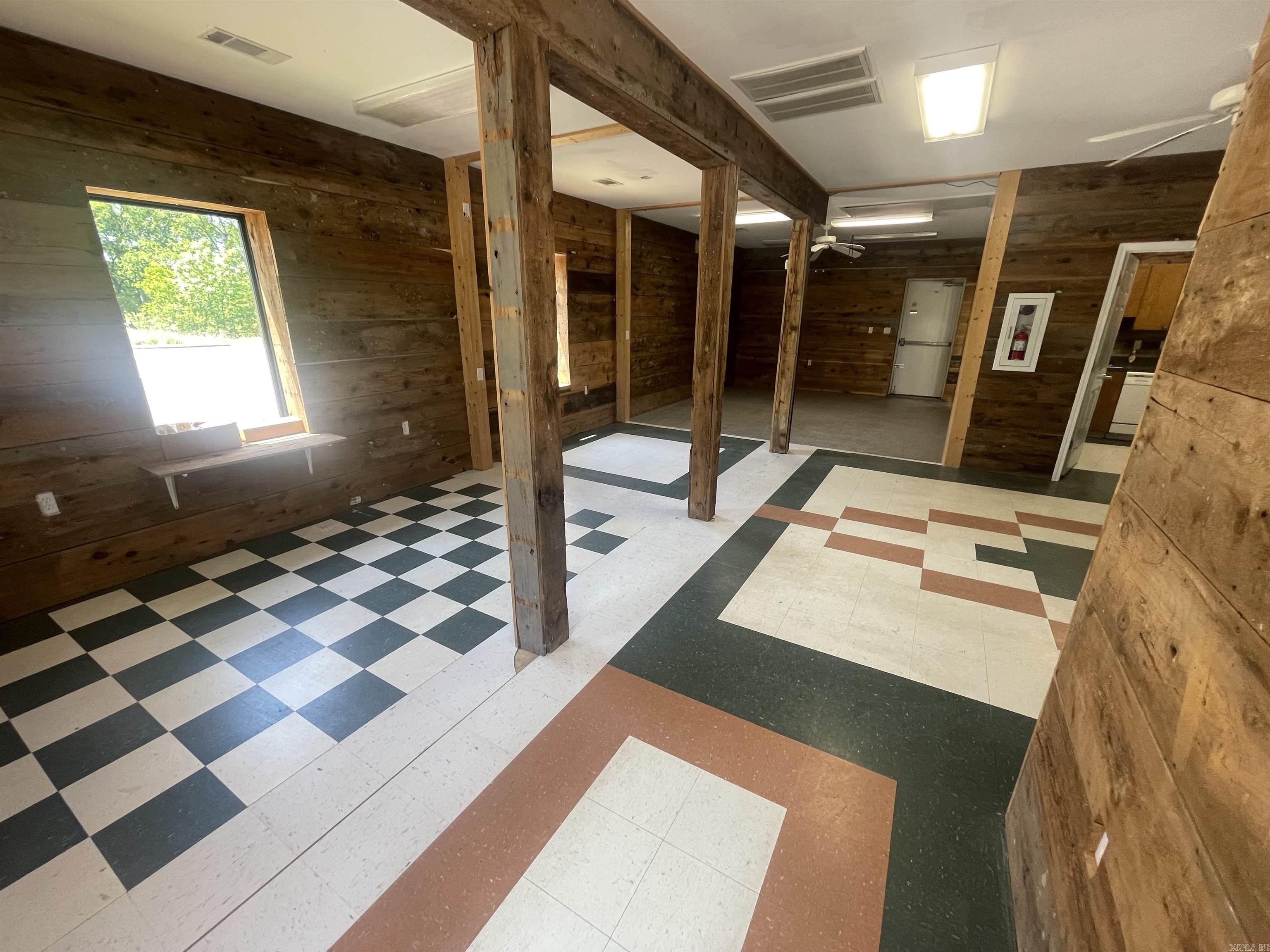 221 E German  Conway, AR