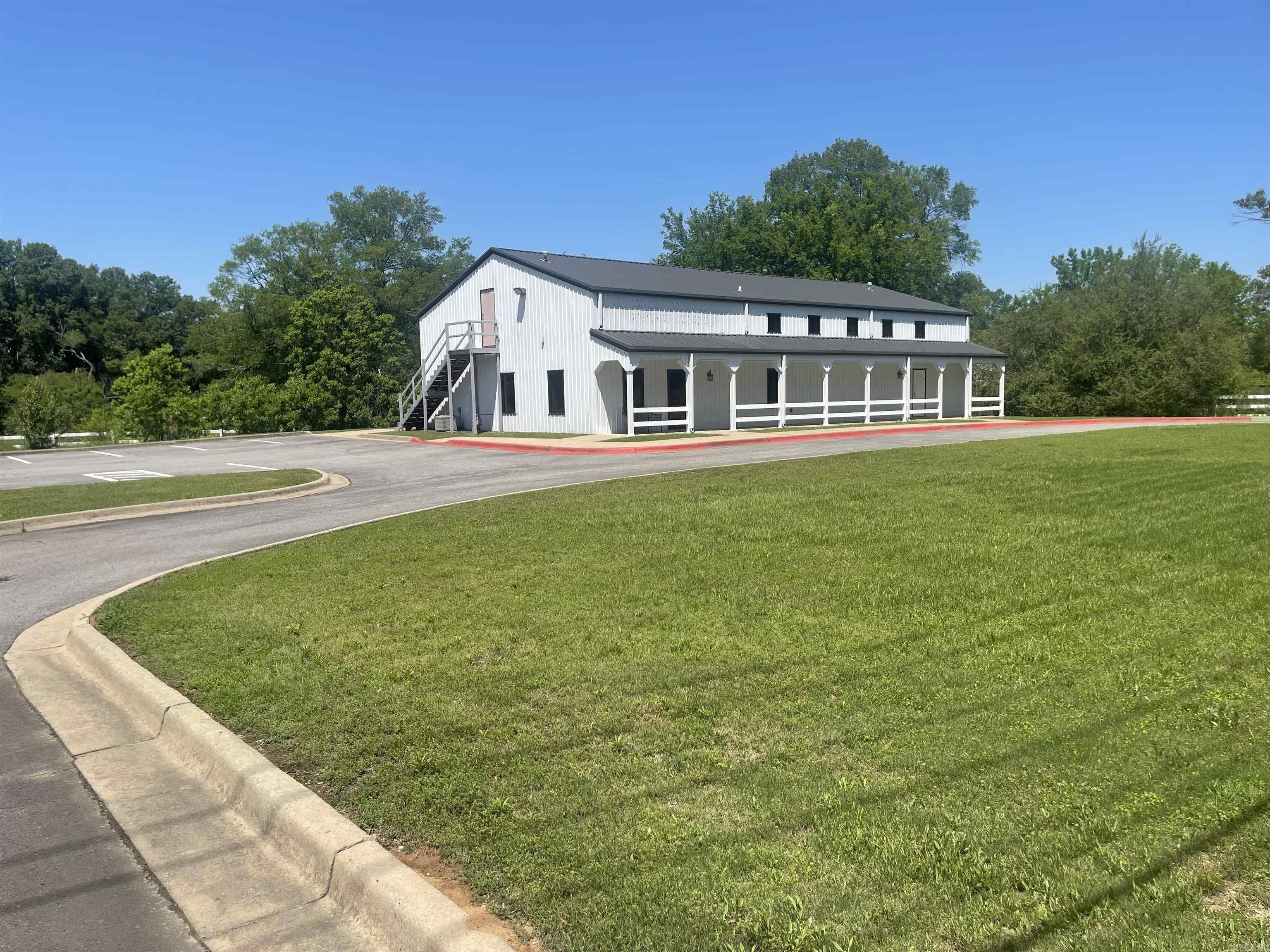 221 E German  Conway, AR