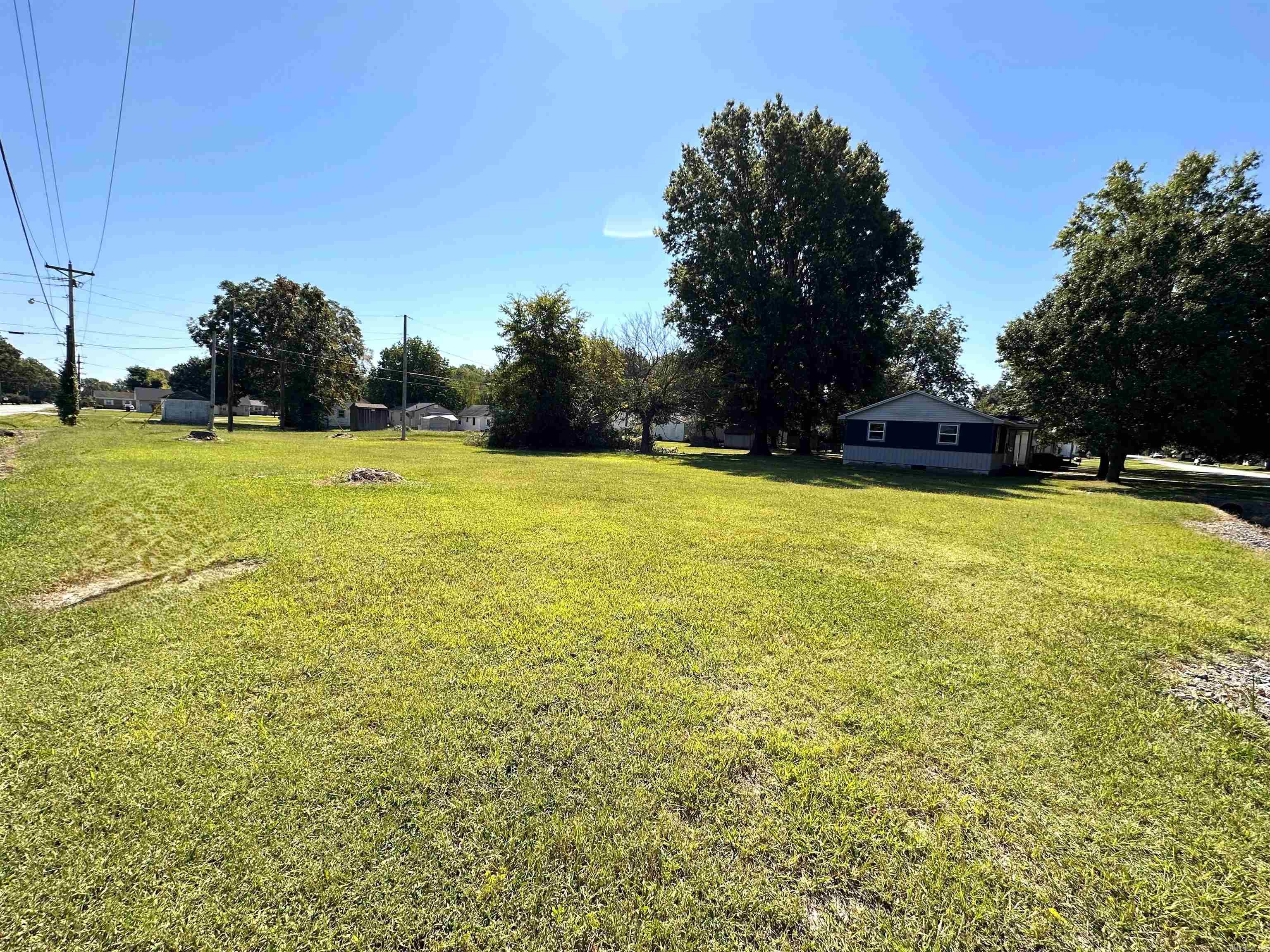 489/ 475 N Taylor  Piggott, AR