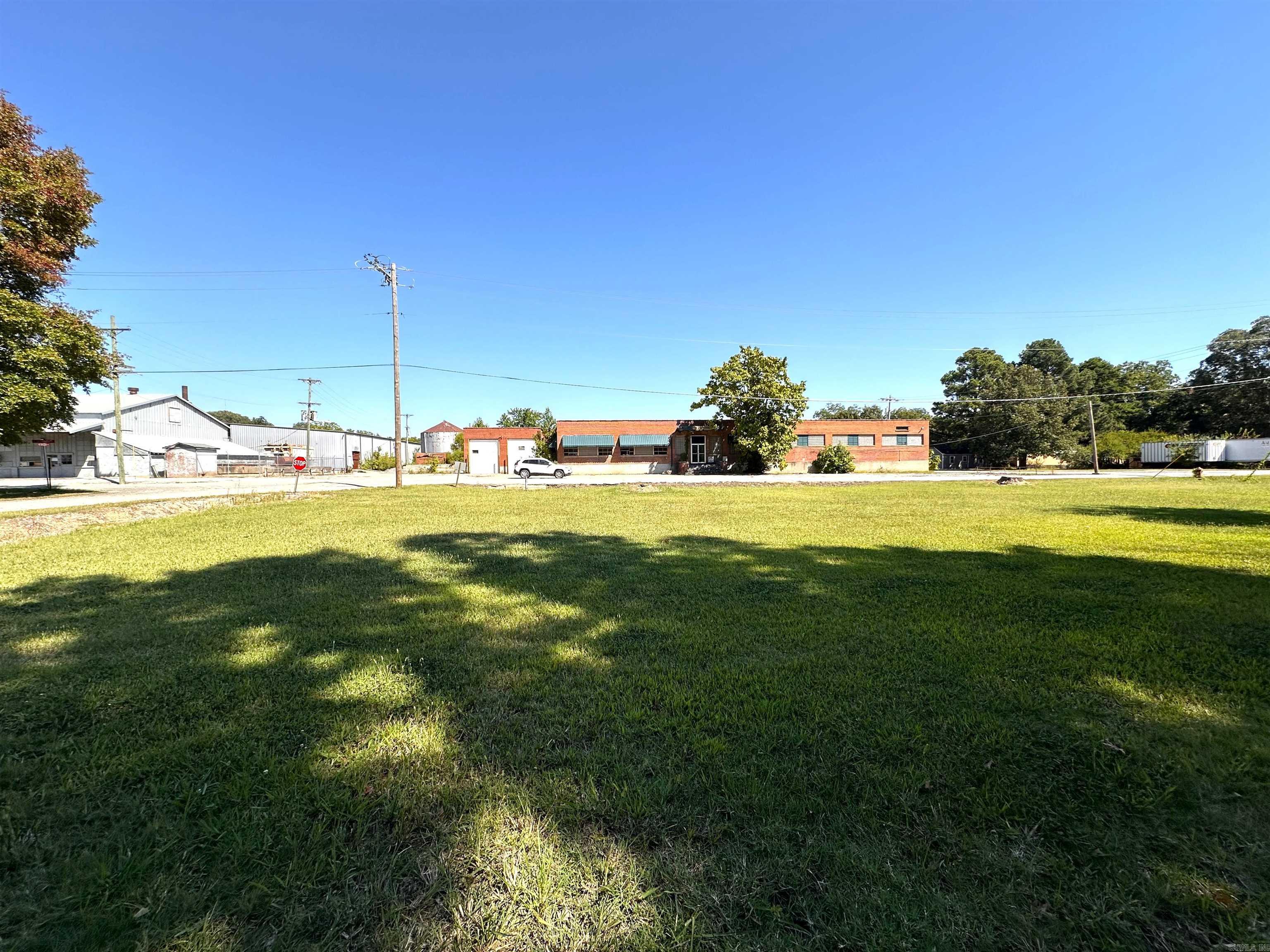 489/ 475 N Taylor  Piggott, AR