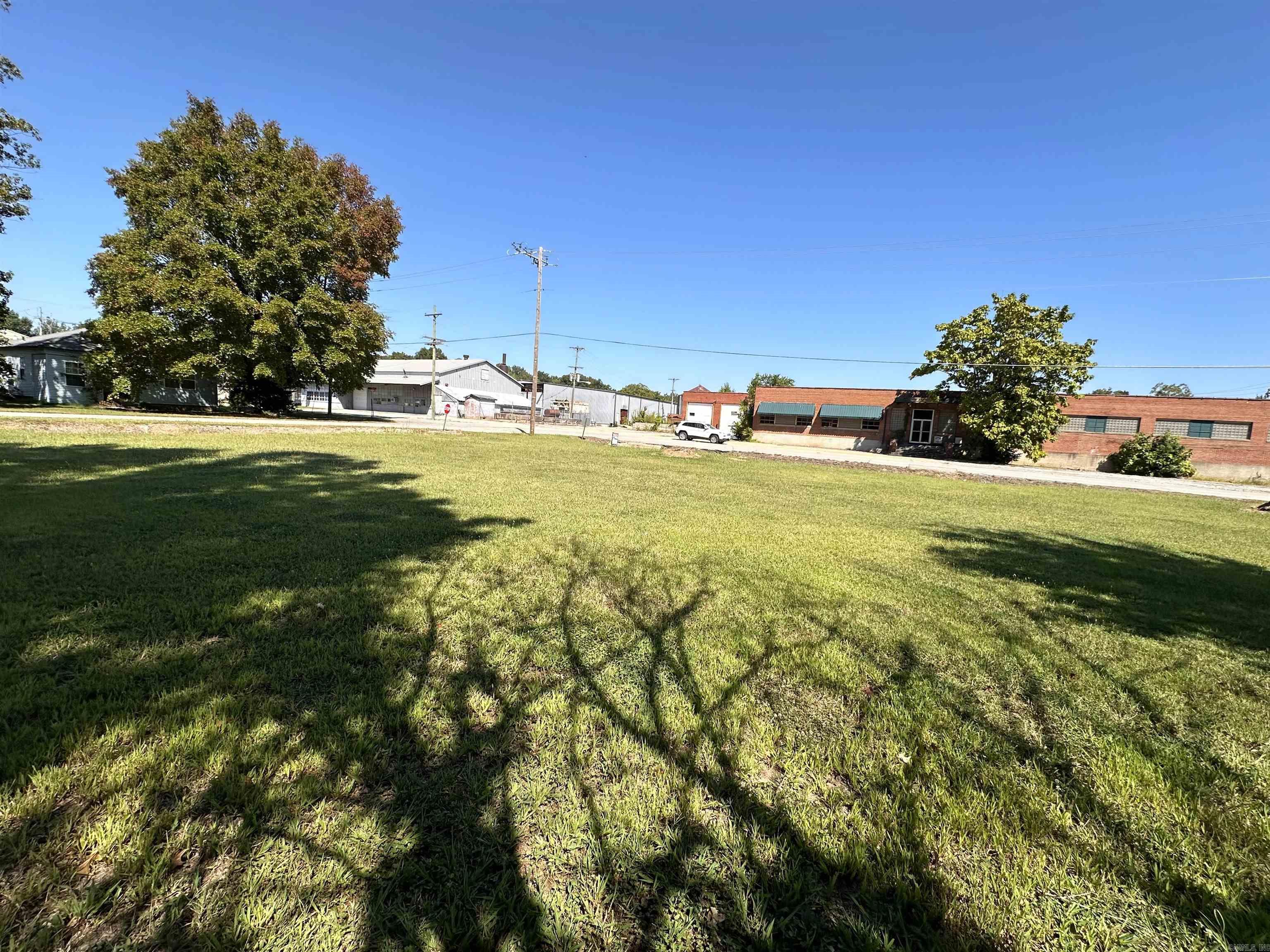489/ 475 N Taylor  Piggott, AR