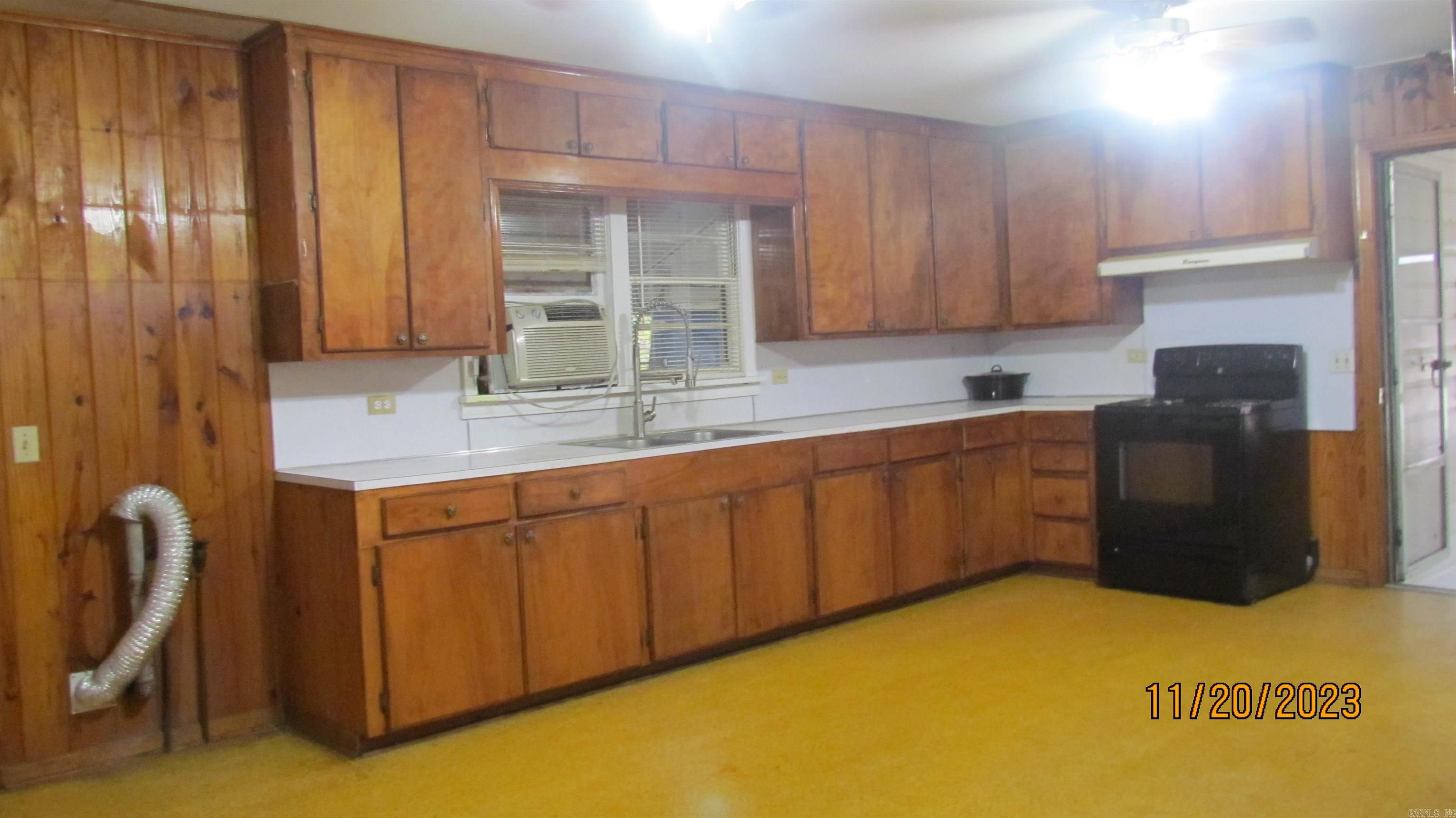 1402 Parkway Crossett, AR 71635