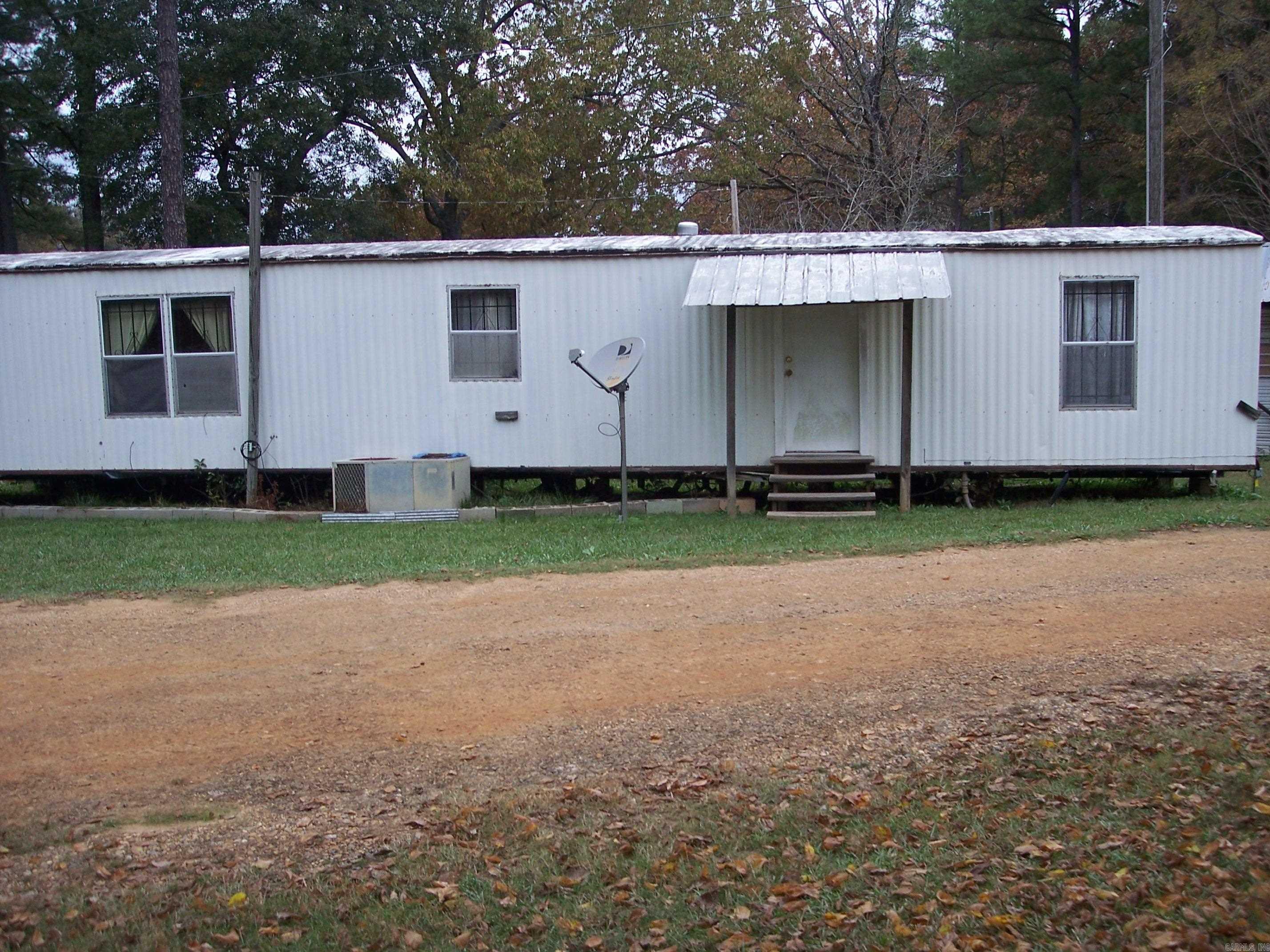 105 Lafayette 2471