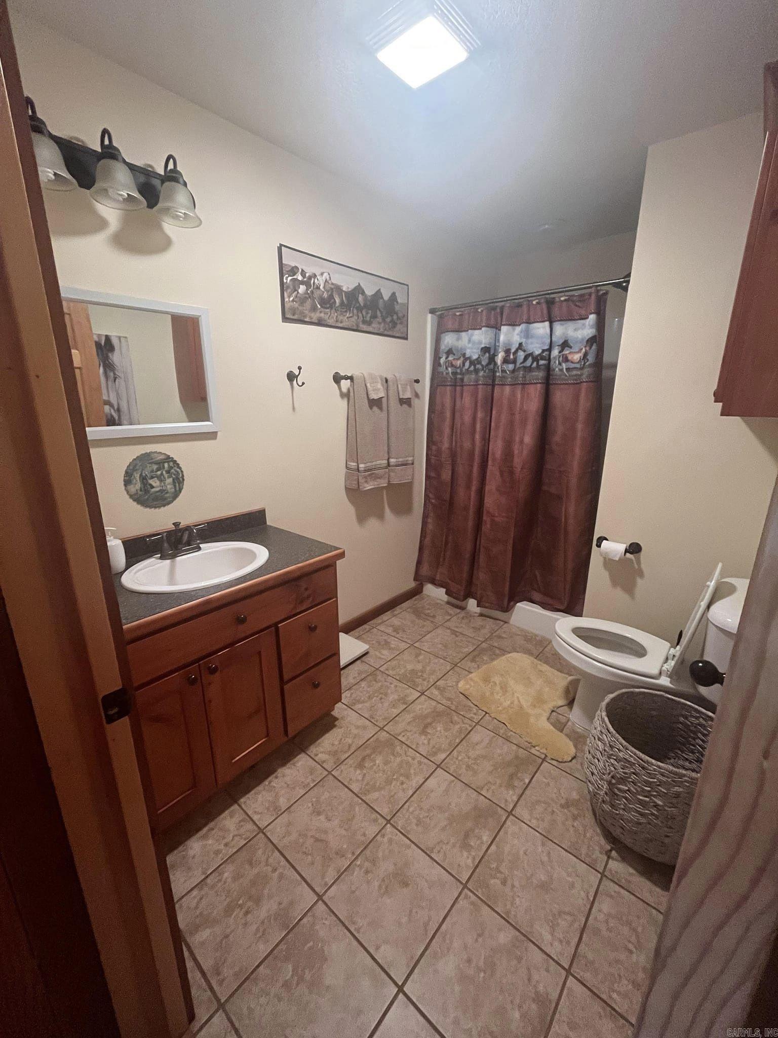 1009  Arvid Maeland Blvd.  Mountain View, AR