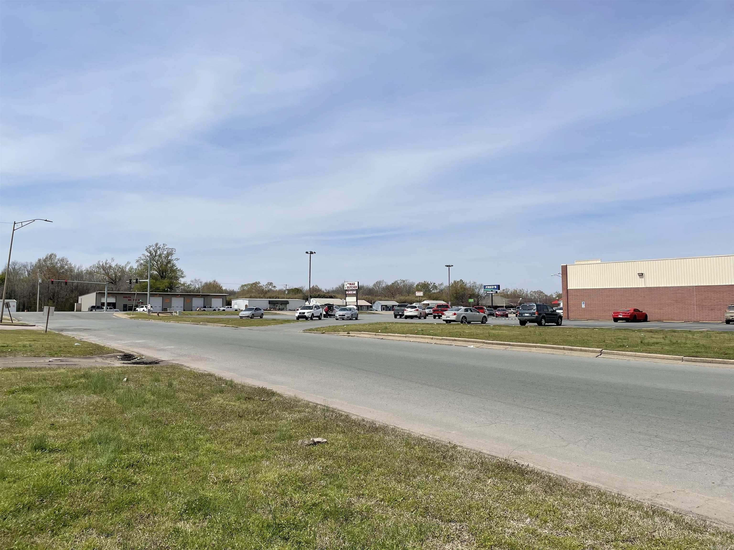 101  Carlton  Dumas, AR