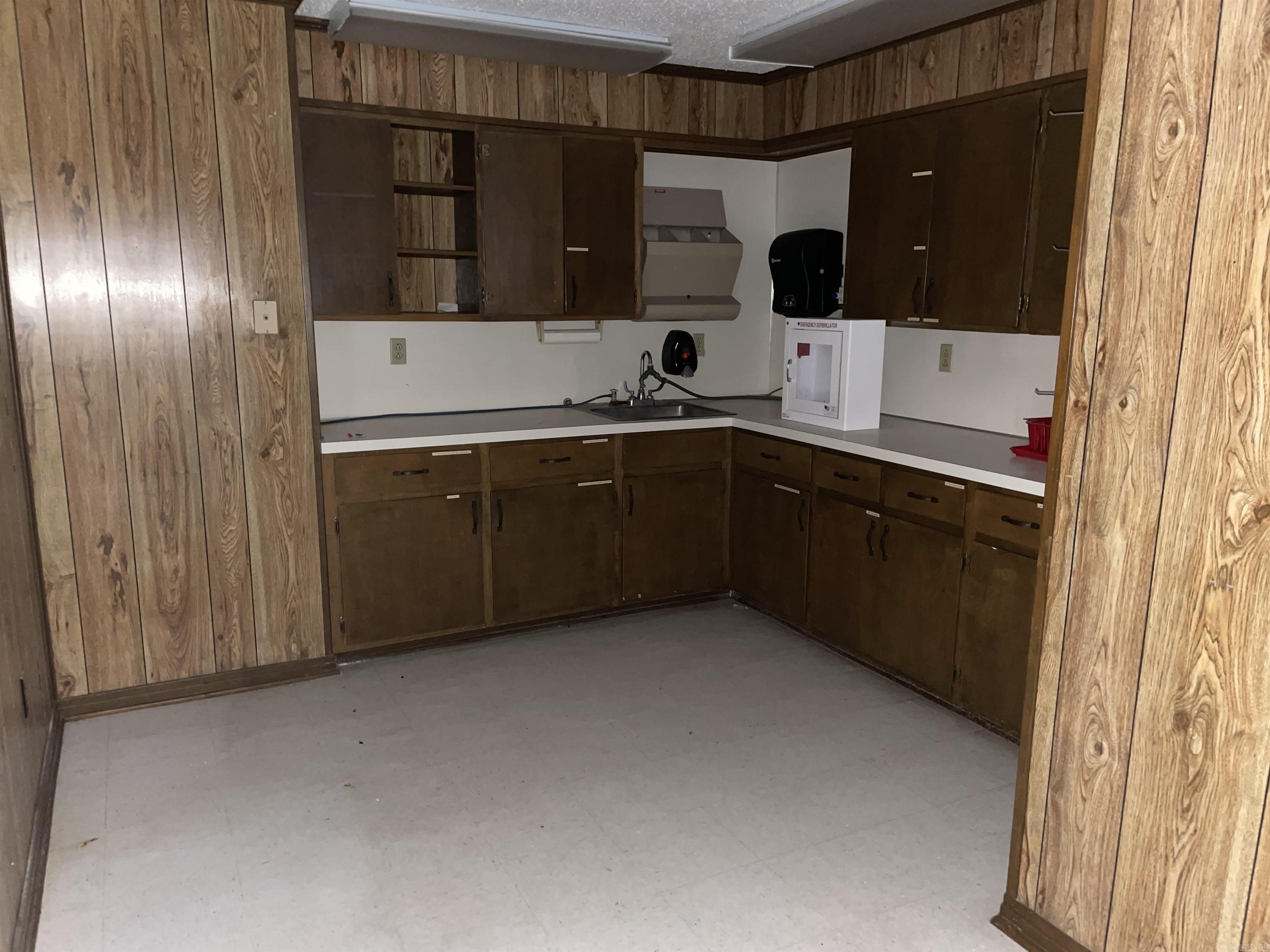 101  Carlton  Dumas, AR