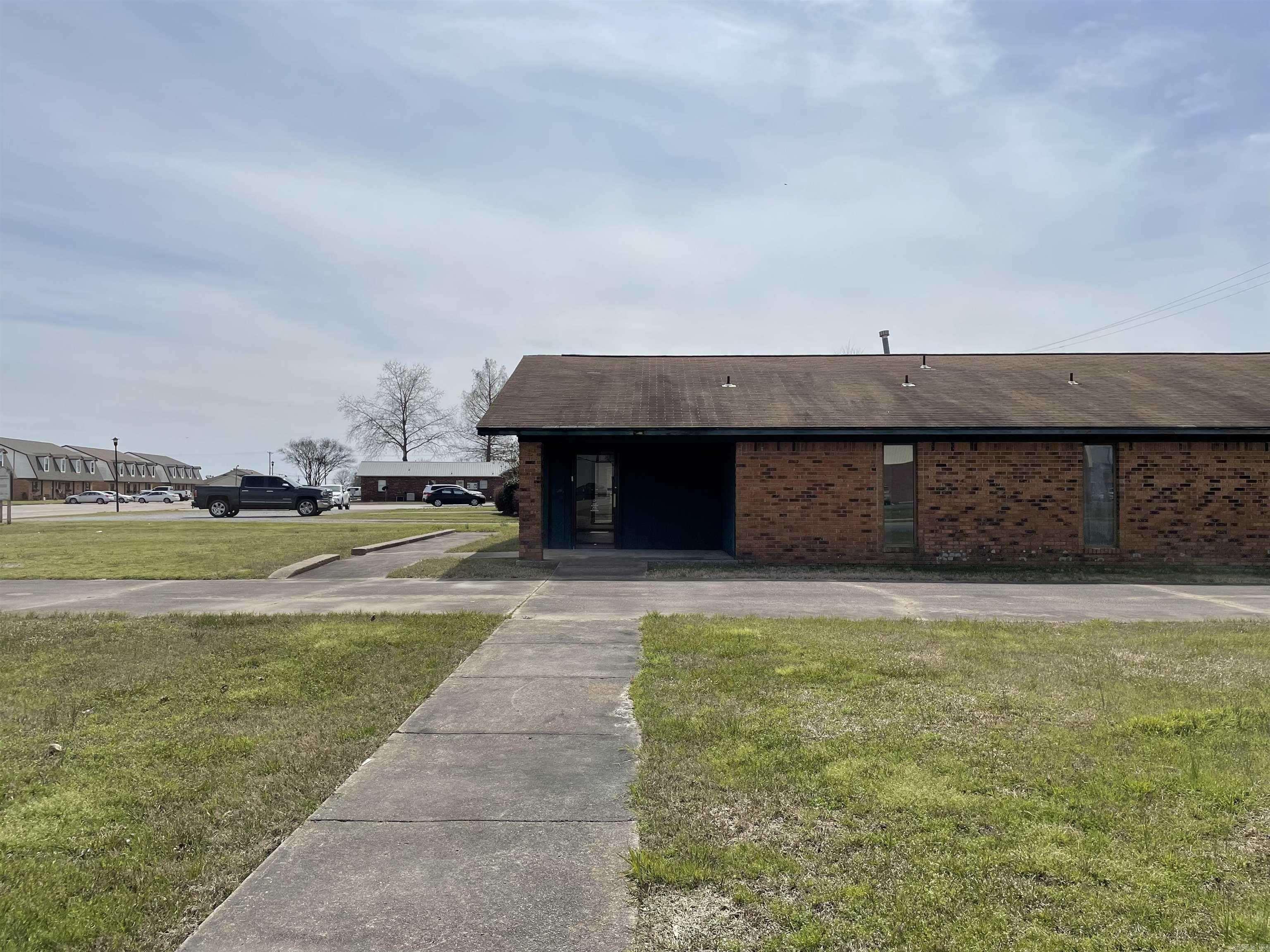 101  Carlton  Dumas, AR