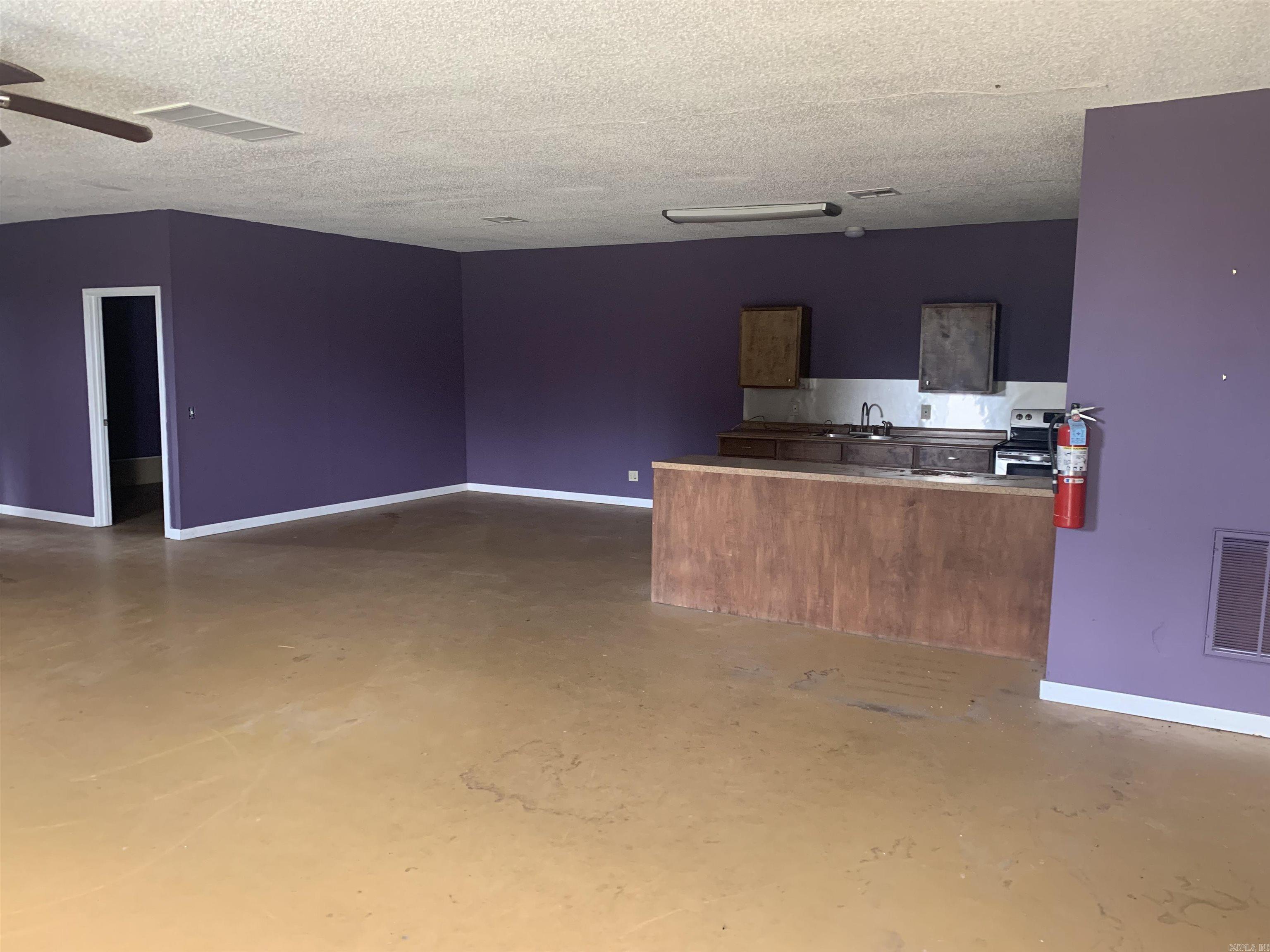 8016  Faulkner Lake  North Little Rock, AR
