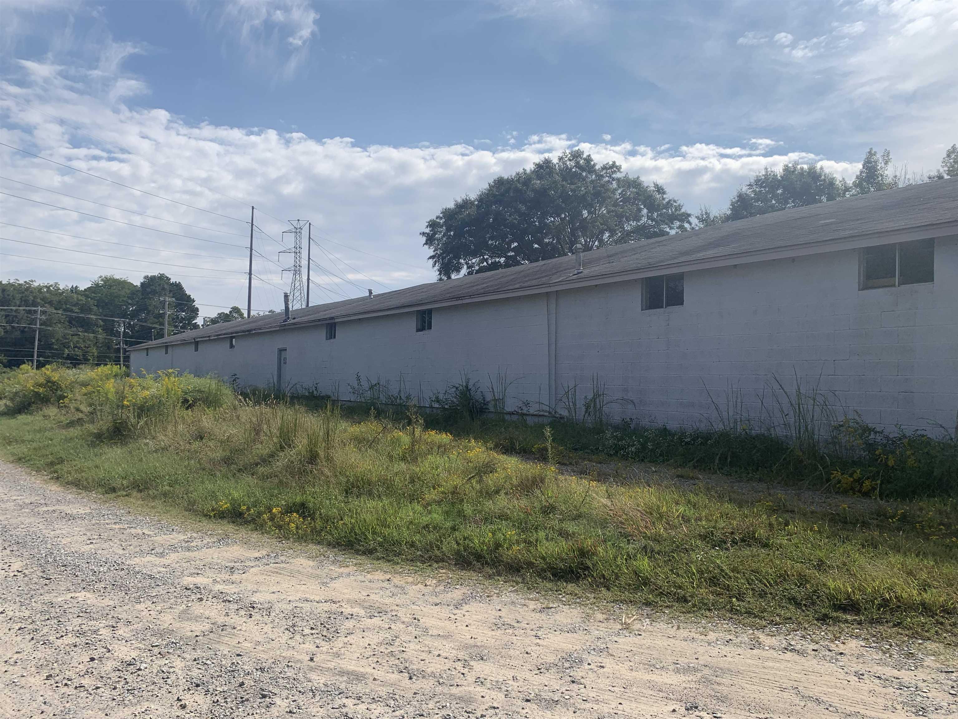 8016  Faulkner Lake  North Little Rock, AR