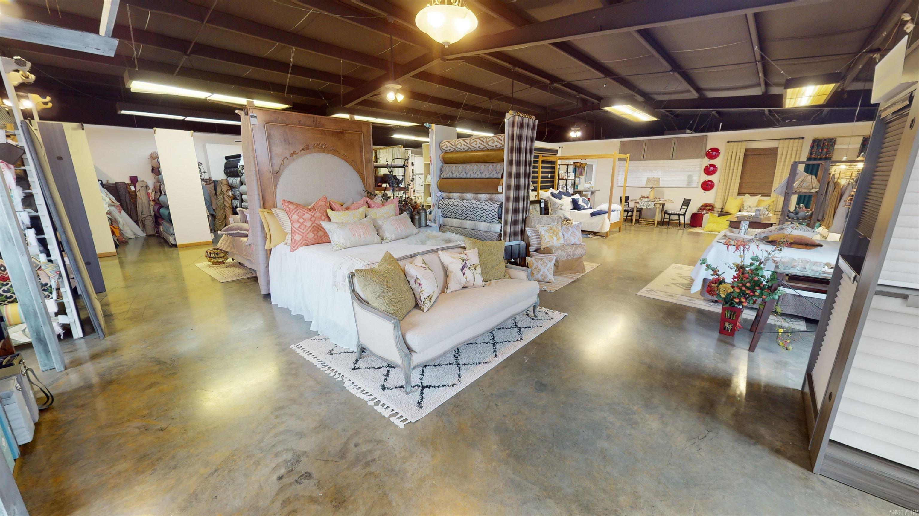 1612 W Beebe Capps  Searcy, AR
