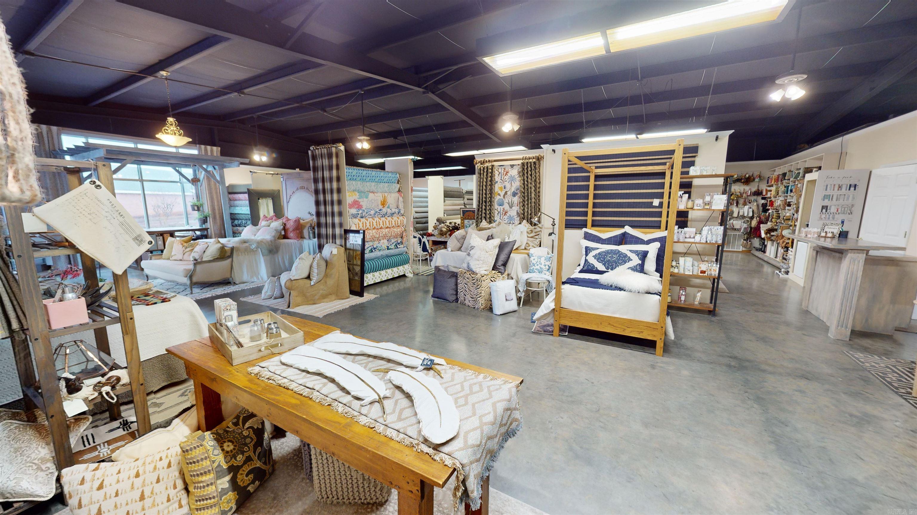 1612 W Beebe Capps  Searcy, AR