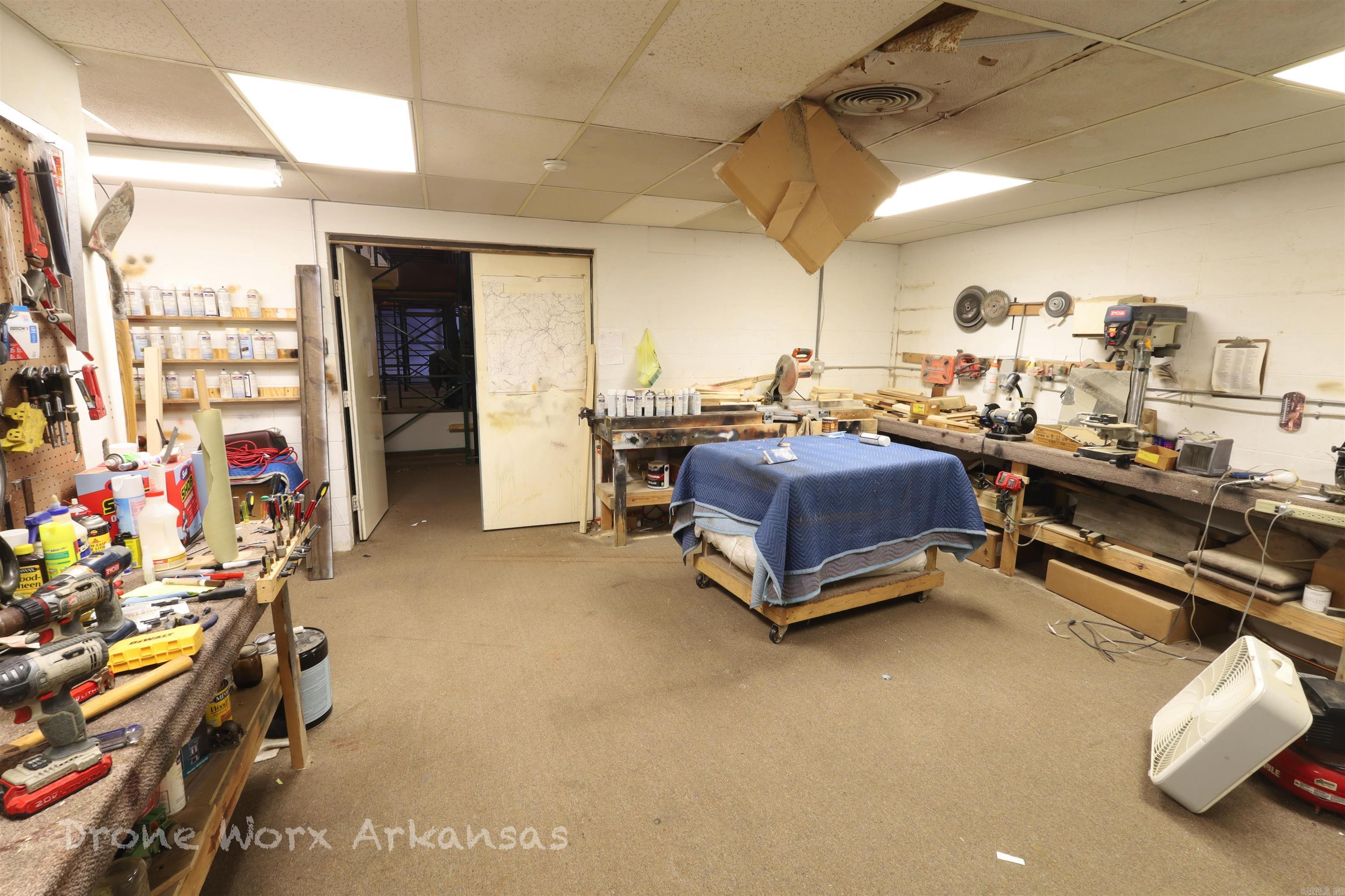 100  Lynn  Marshall, AR